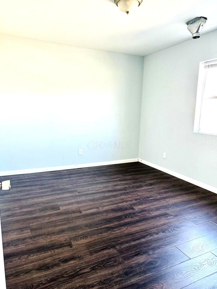 836 S Hamilton Road Property Photo 8