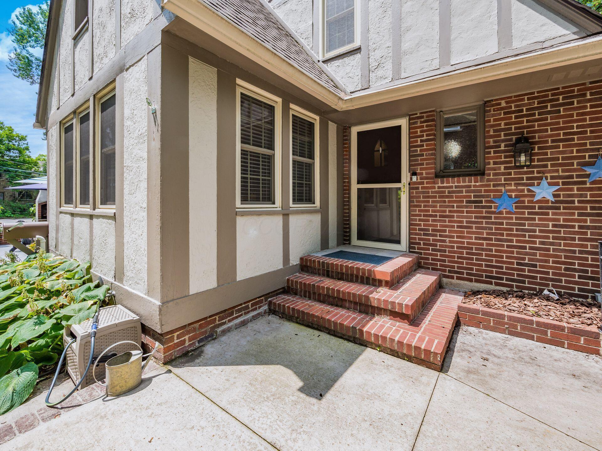 2629 E Broad Street Property Photo 12