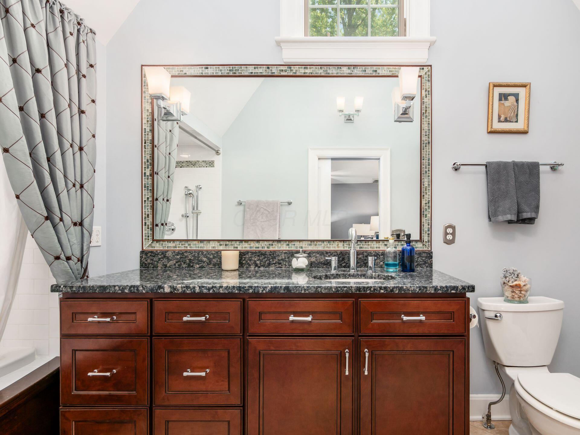 2629 E Broad Street Property Photo 40