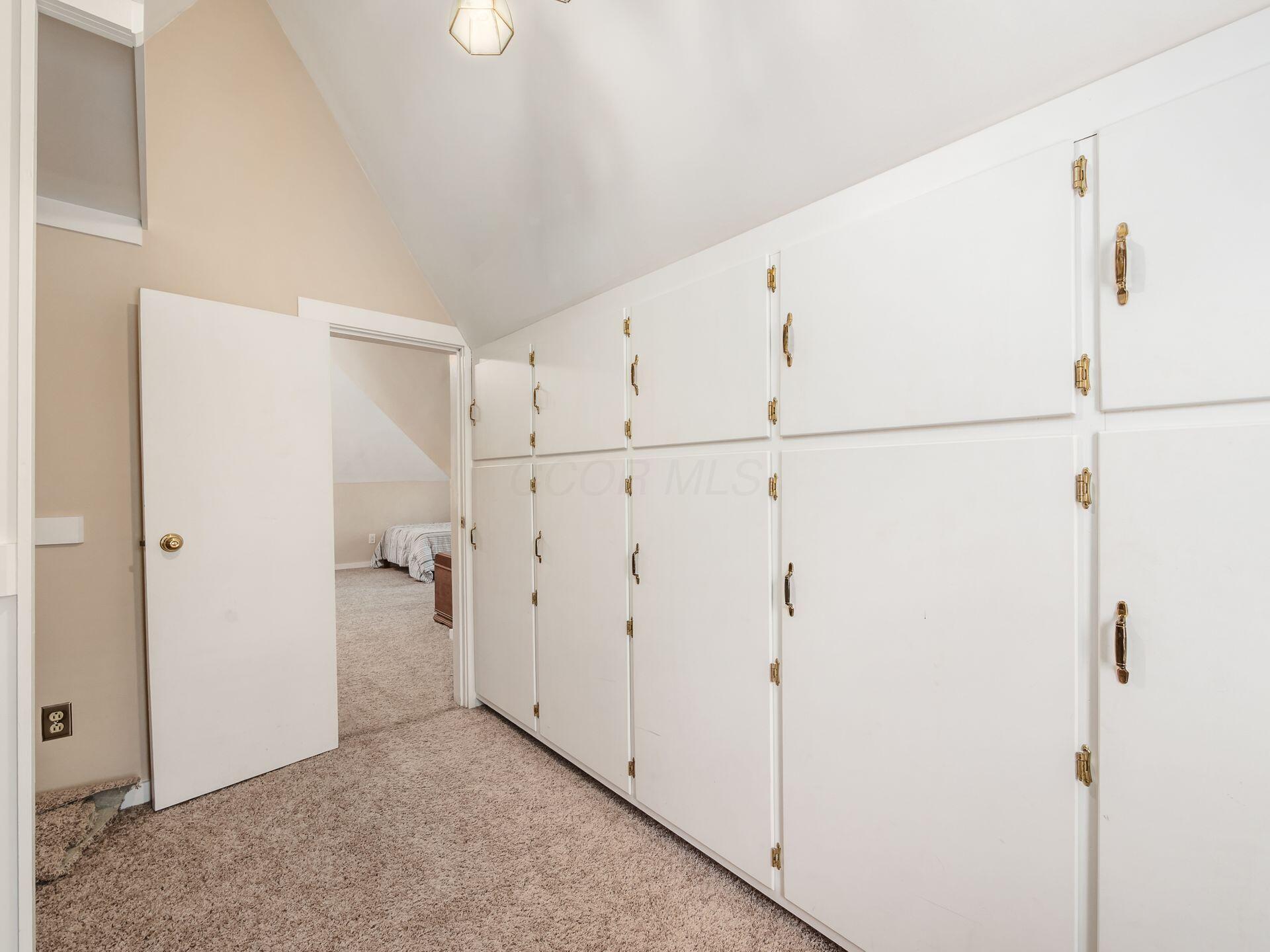 2629 E Broad Street Property Photo 53