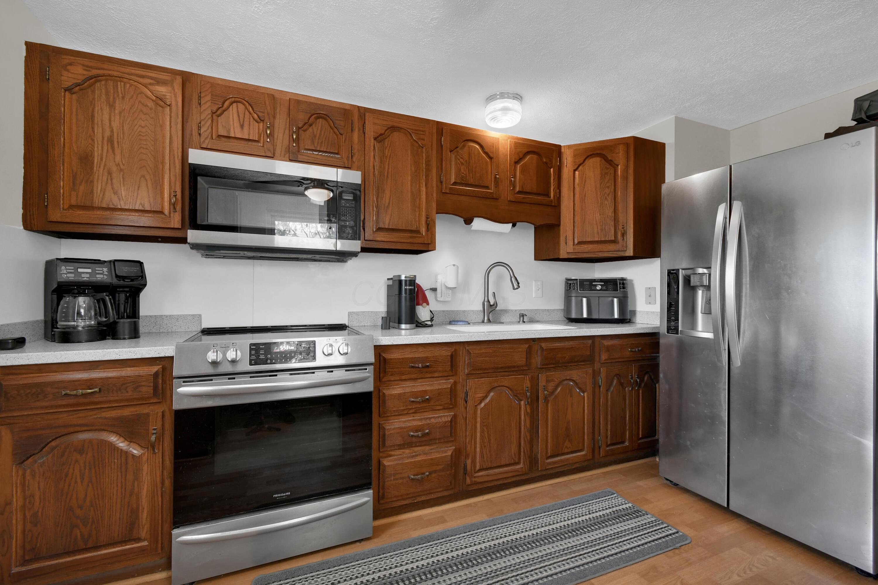 3855 Halsey Place Property Photo 13