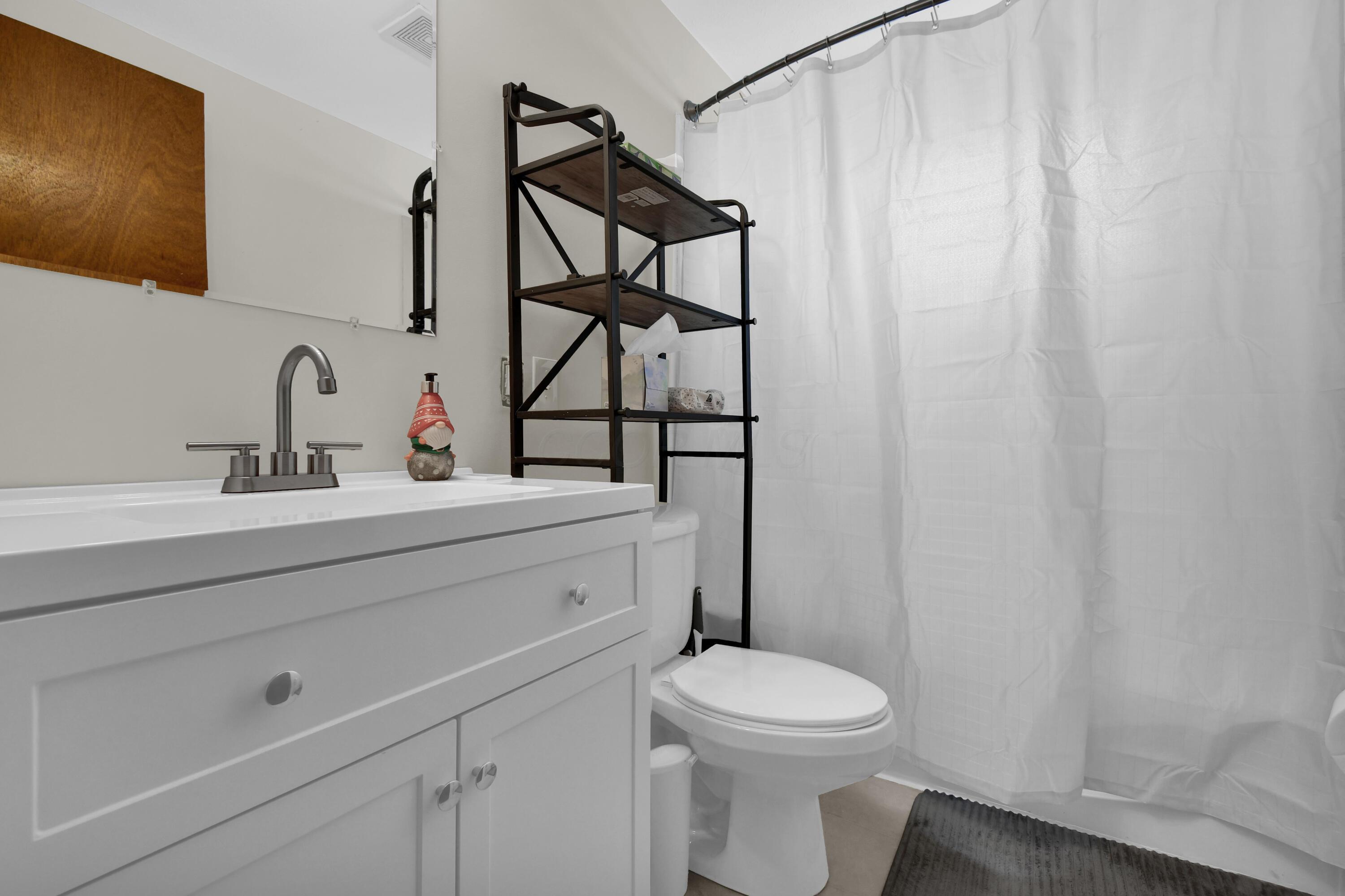 3855 Halsey Place Property Photo 18