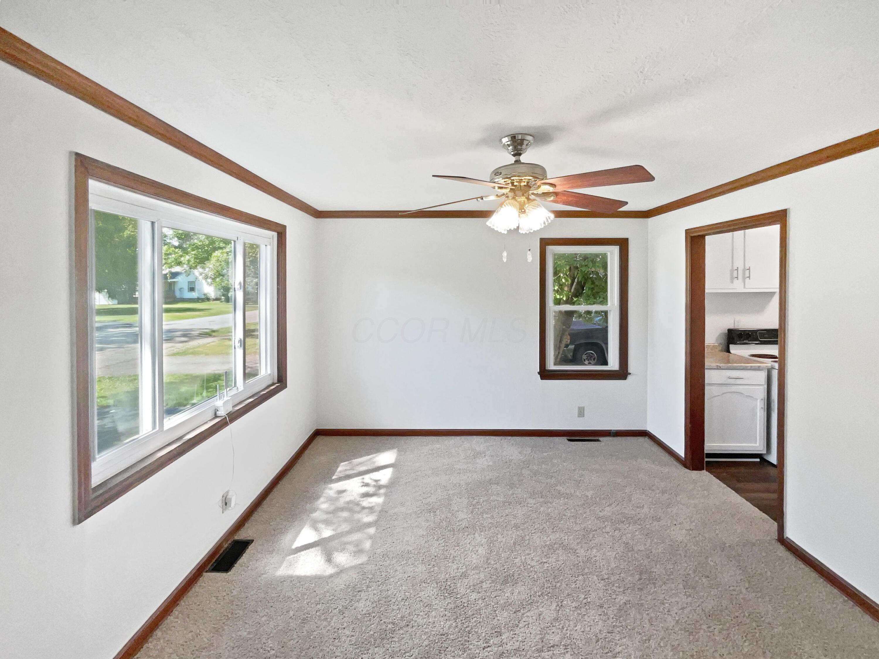 264 Lawrence Avenue Property Photo 3