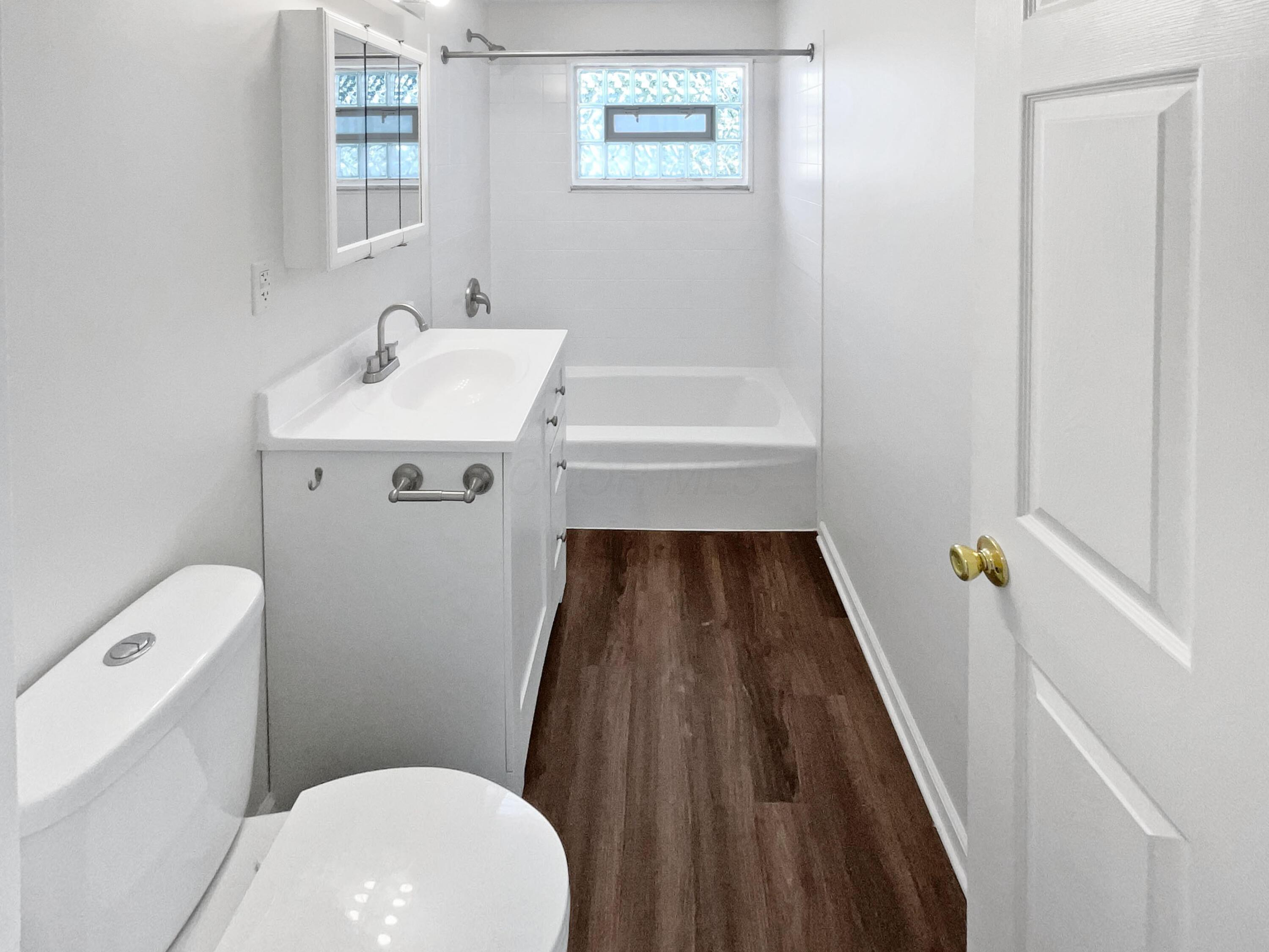 264 Lawrence Avenue Property Photo 7