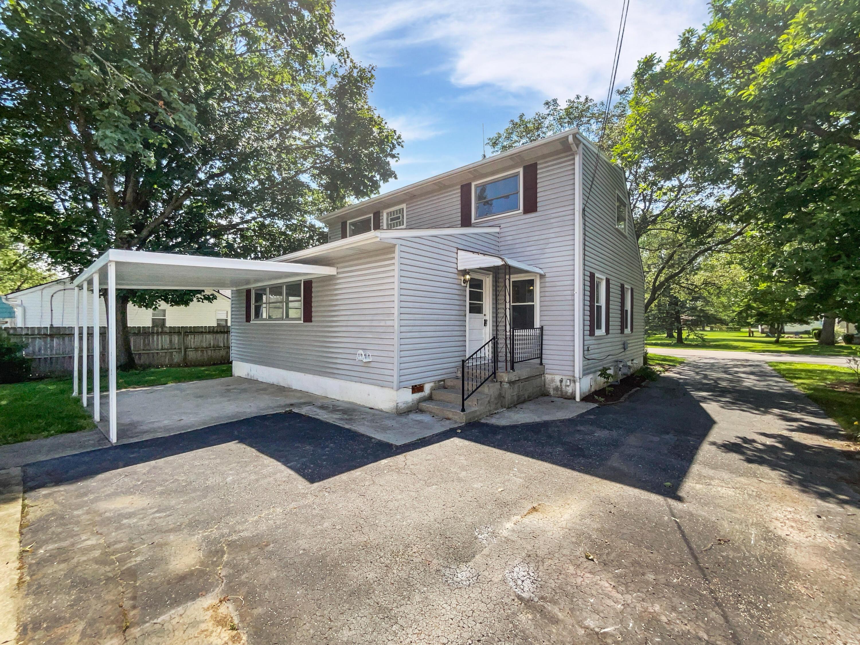 264 Lawrence Avenue Property Photo 8
