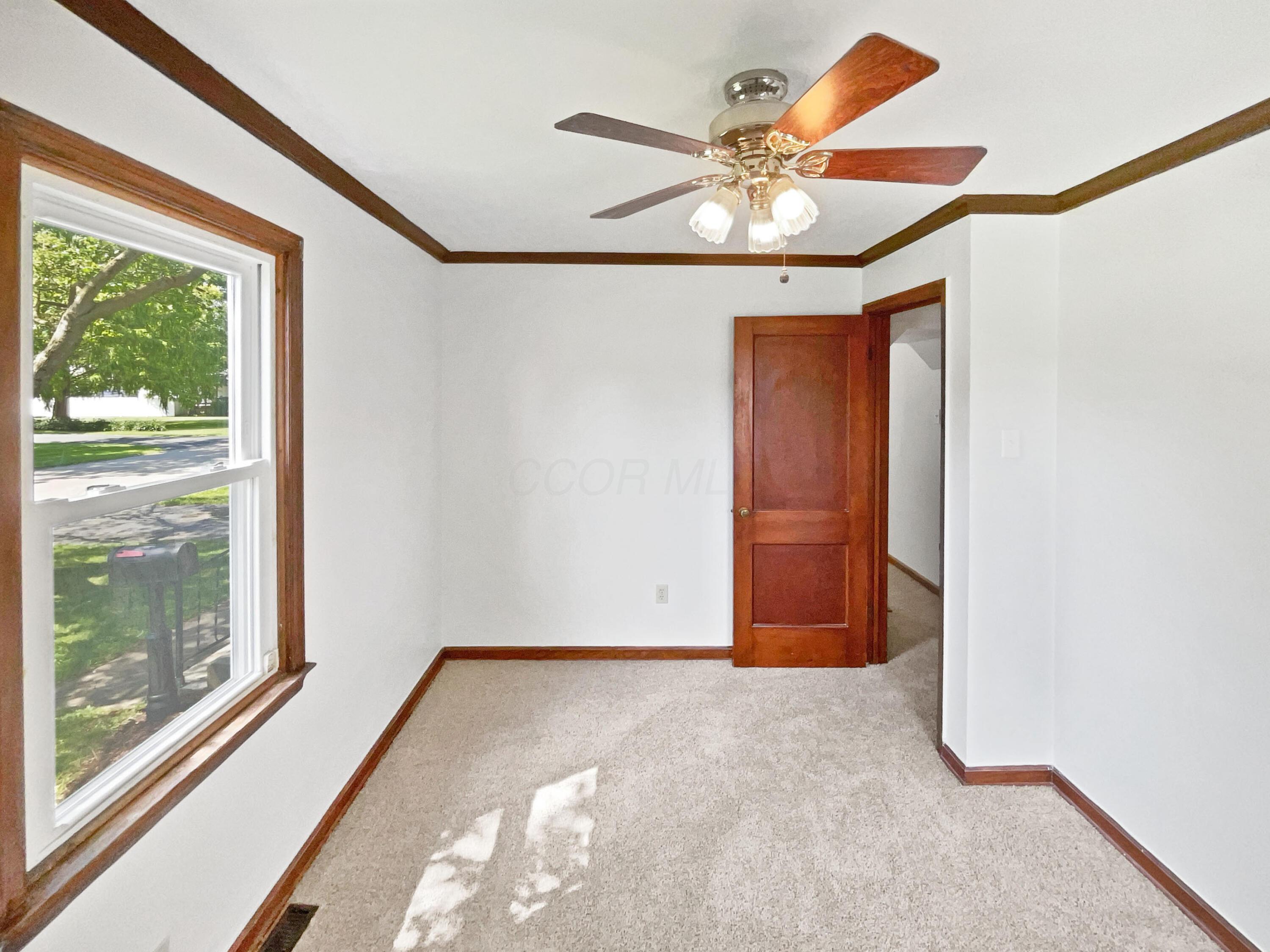 264 Lawrence Avenue Property Photo 15