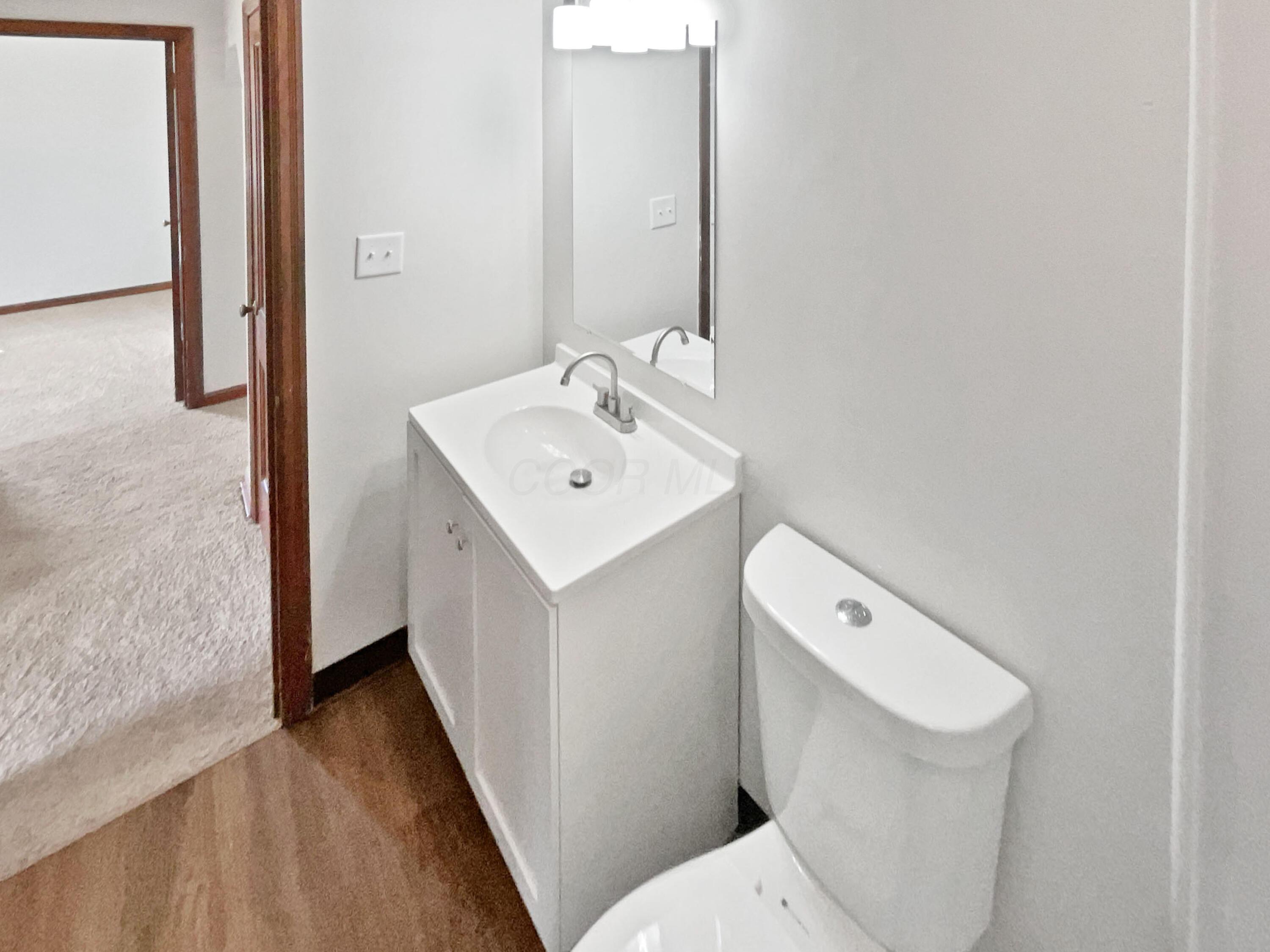 264 Lawrence Avenue Property Photo 17