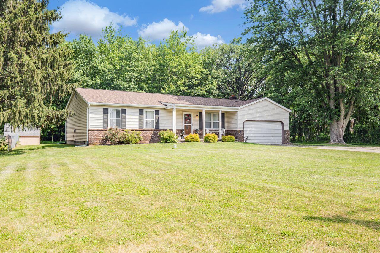 7472 Davis Road Property Photo 8