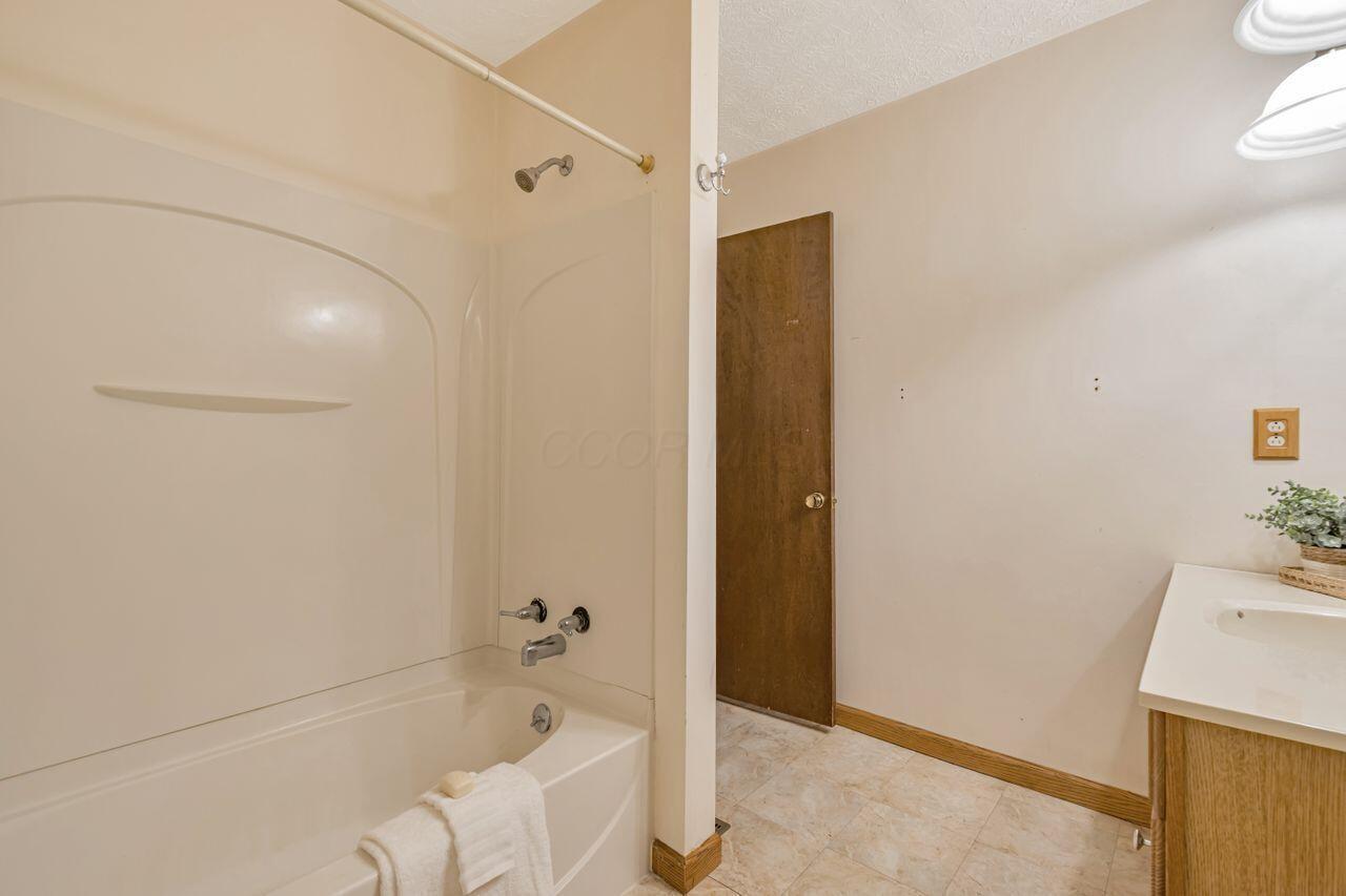 7472 Davis Road Property Photo 34