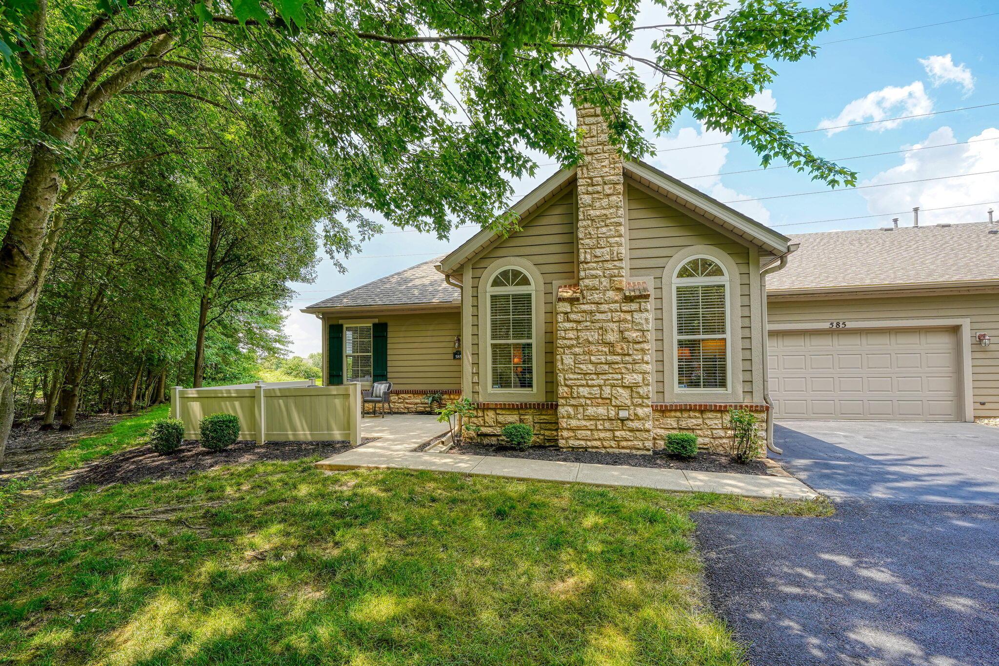 585 Ruttington Lane Property Photo 1