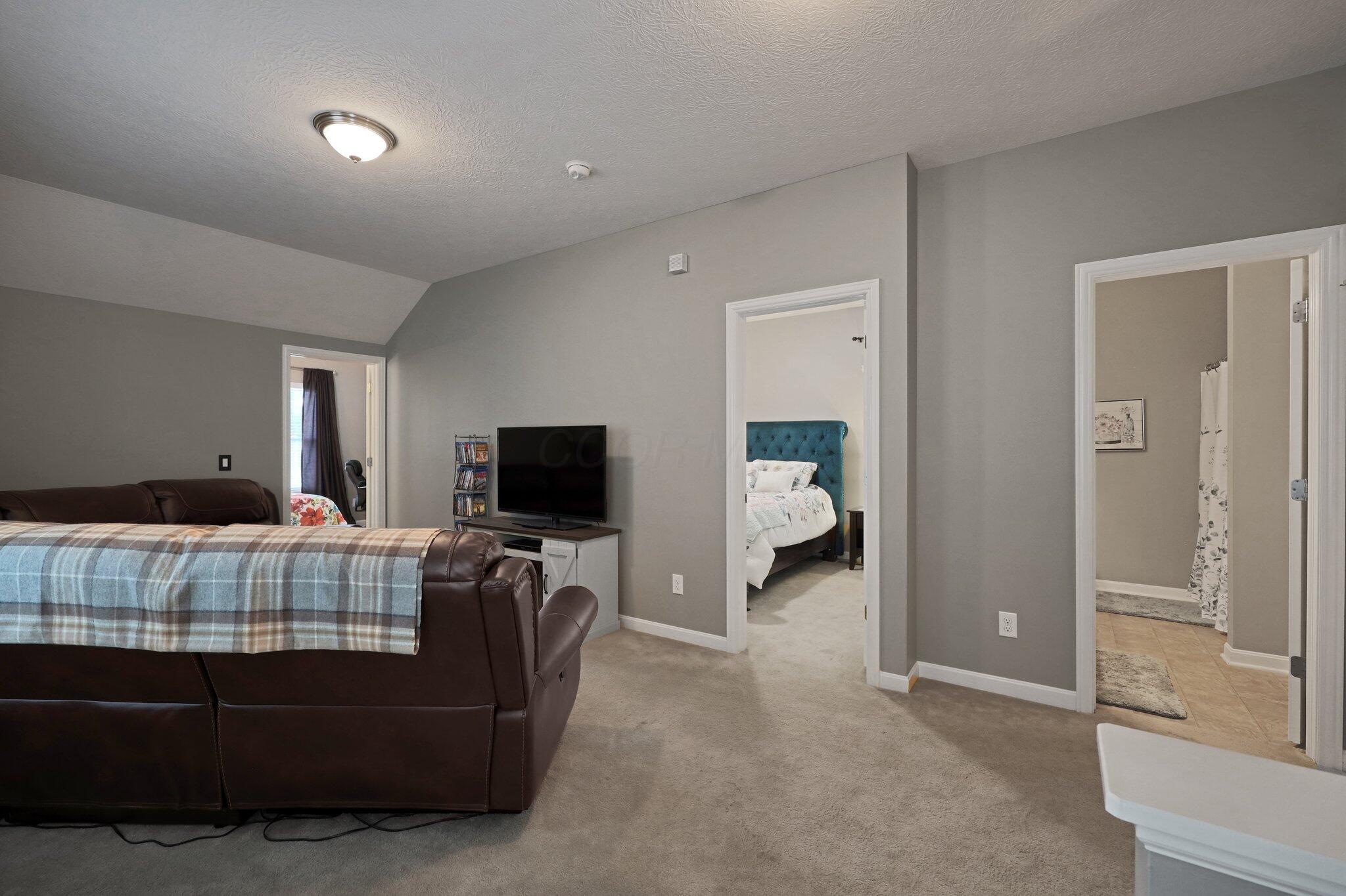 7911 Ashenden Drive Property Photo 20