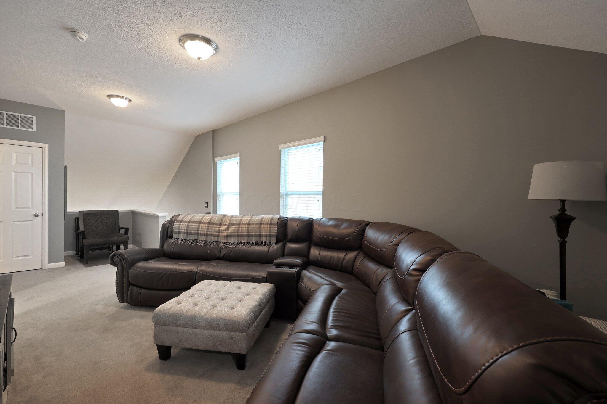 7911 Ashenden Drive Property Photo 21