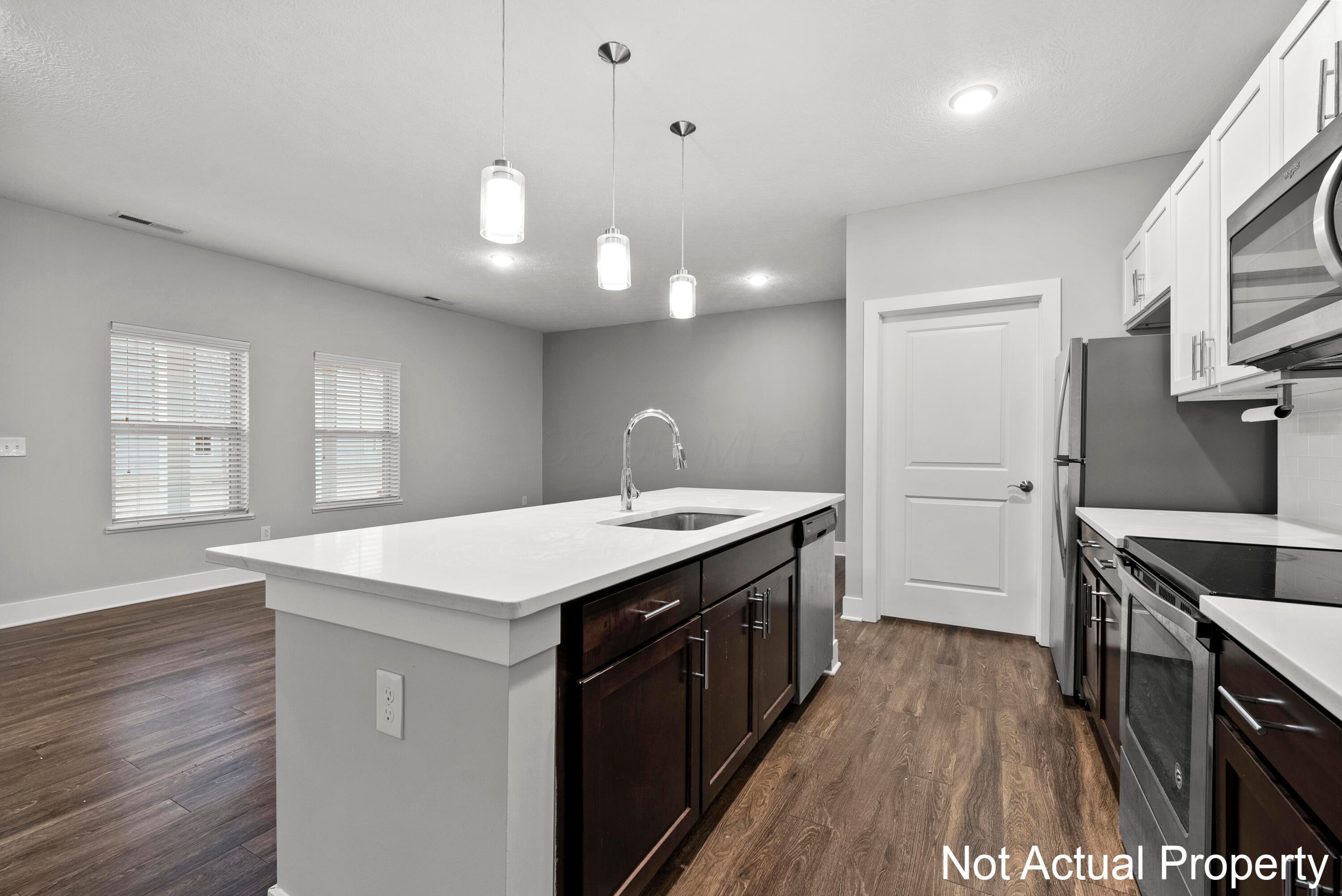 6810 Rolfe Avenue Property Photo 4