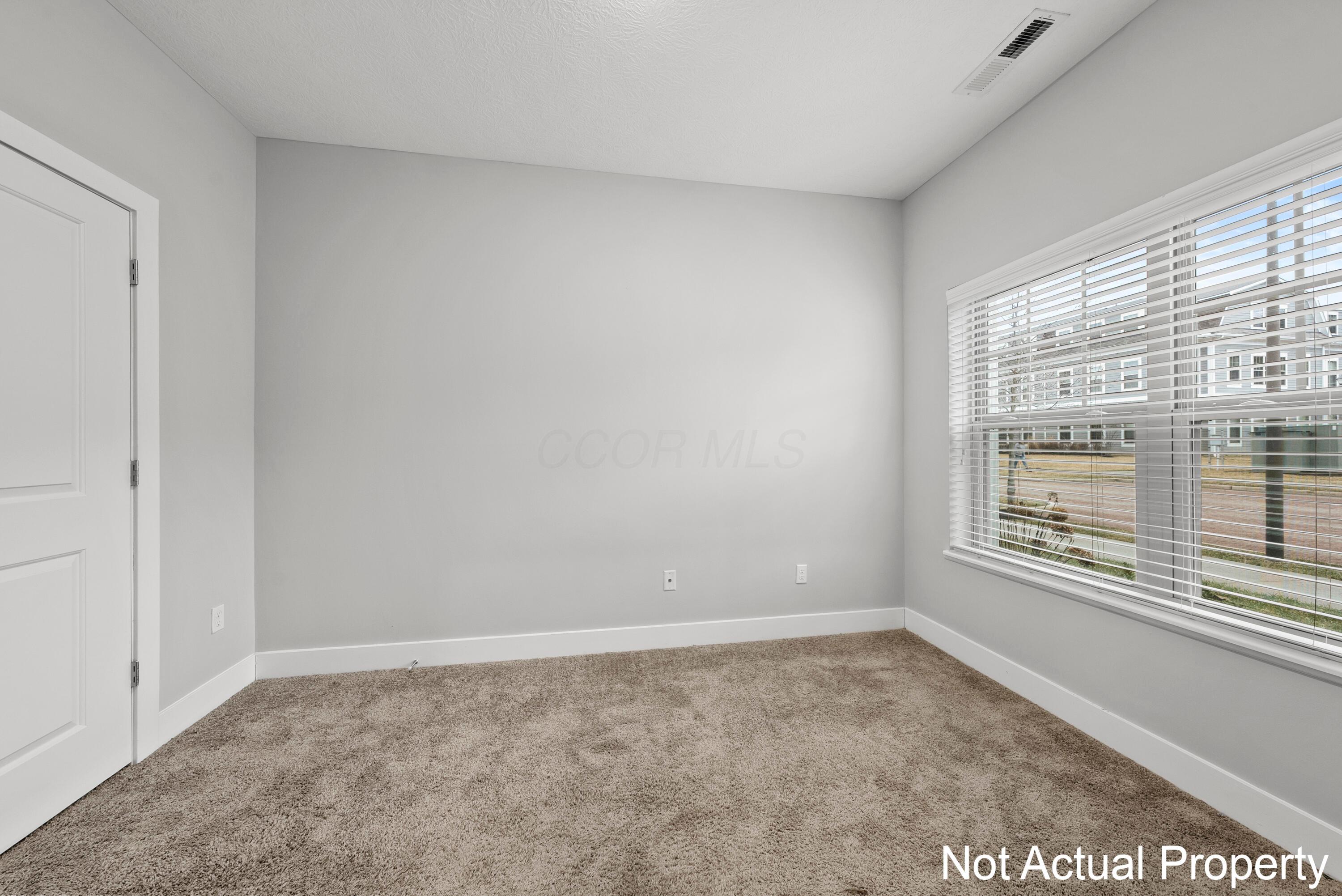 6810 Rolfe Avenue Property Photo 9