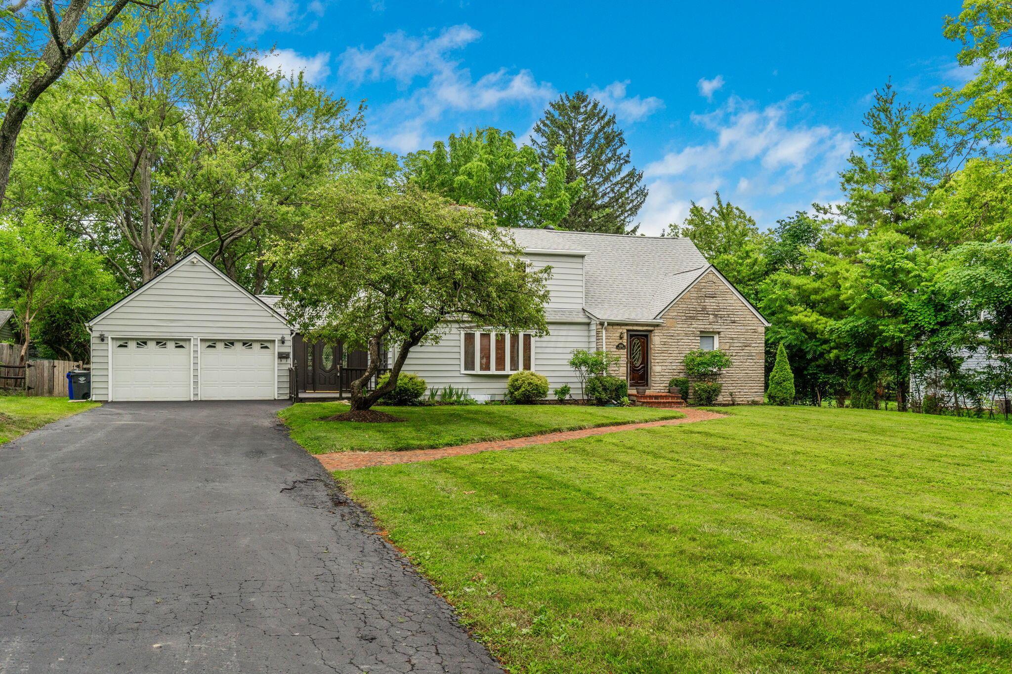 1054 Highland Drive Property Photo