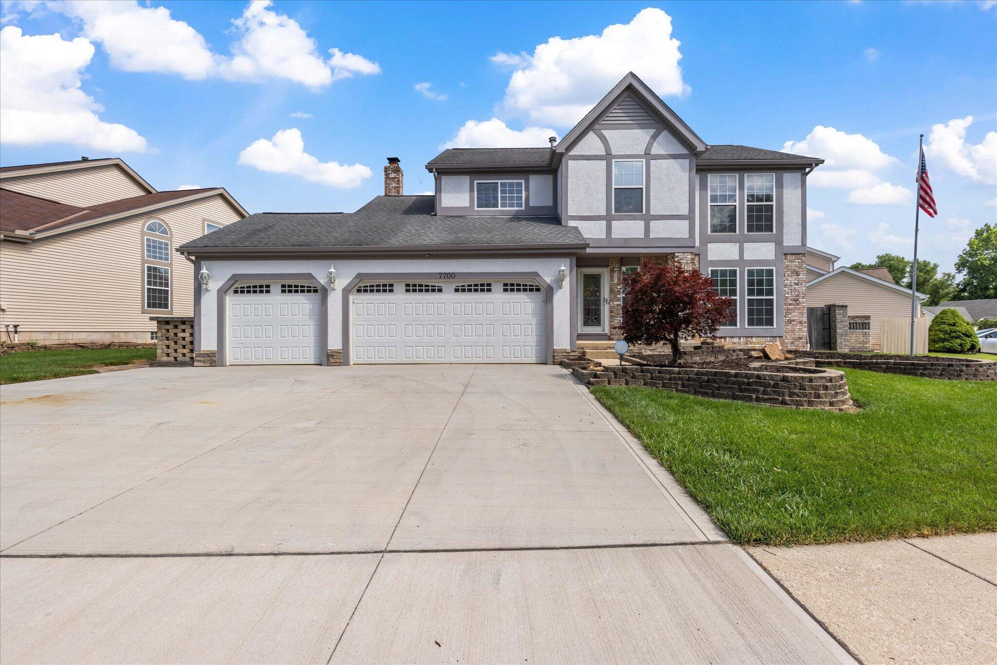 7700 Eagle Creek Drive Property Photo 1