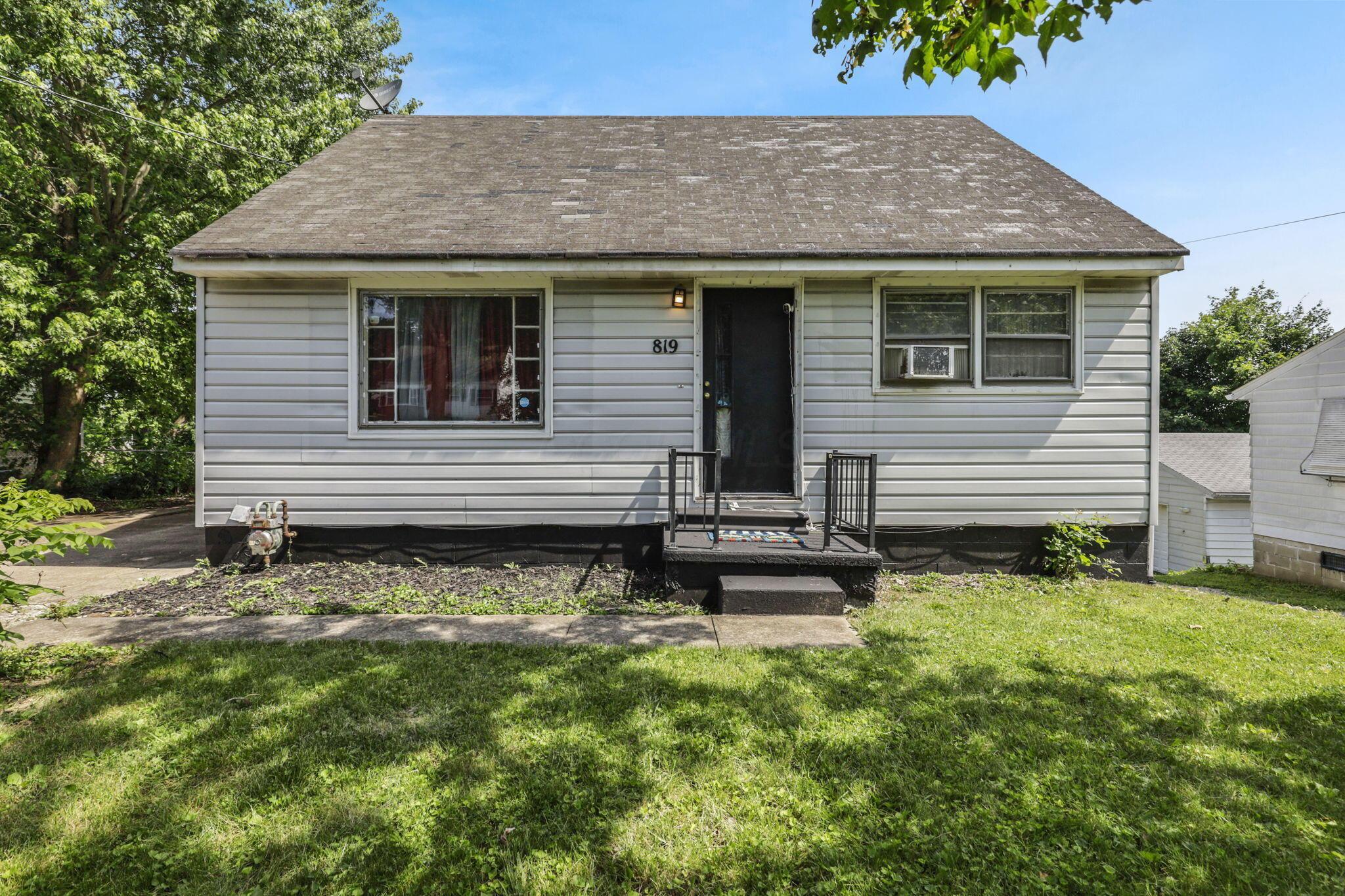 819 Spring Street Property Photo 1