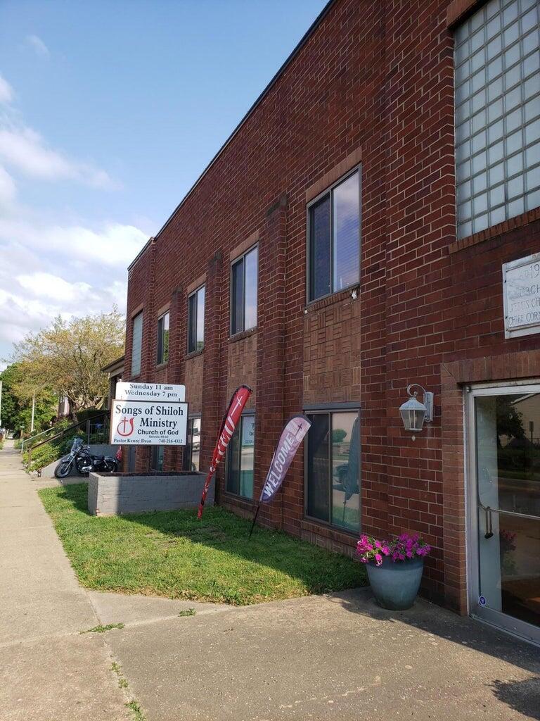 321 E Hunter Street Property Photo 5
