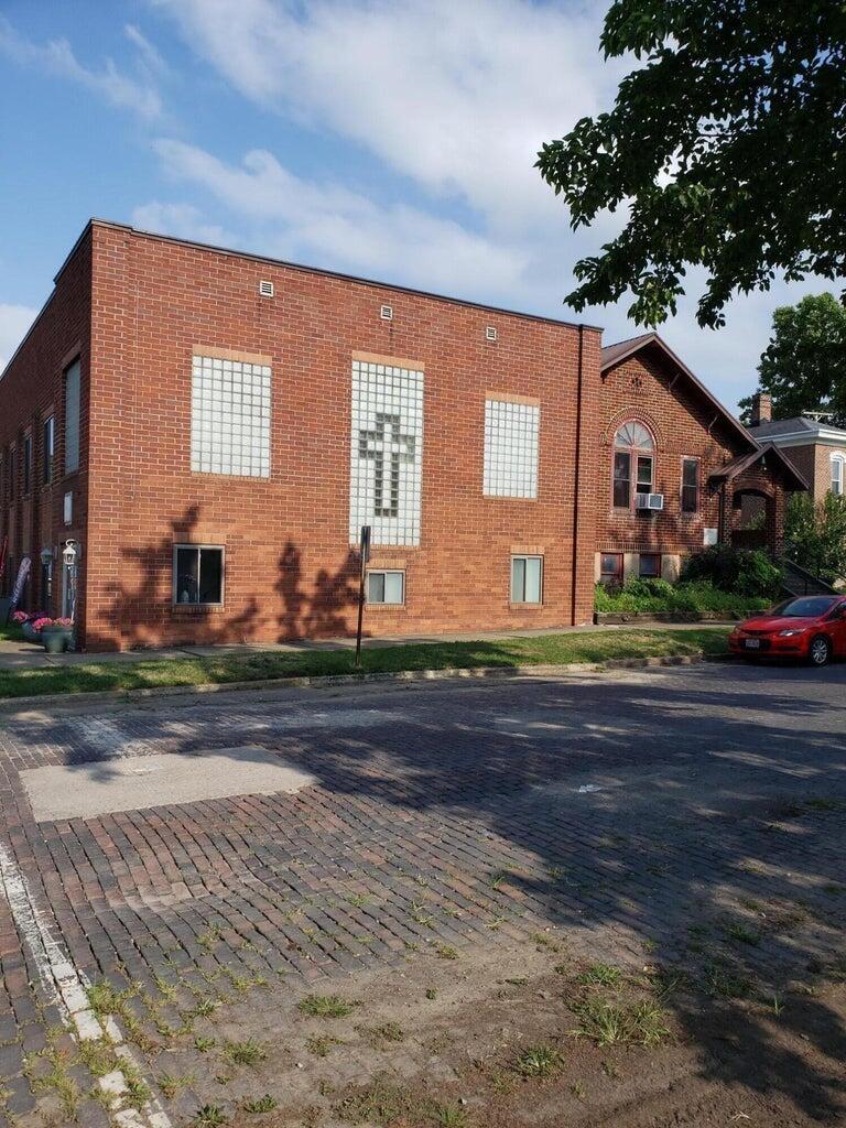321 E Hunter Street Property Photo 7