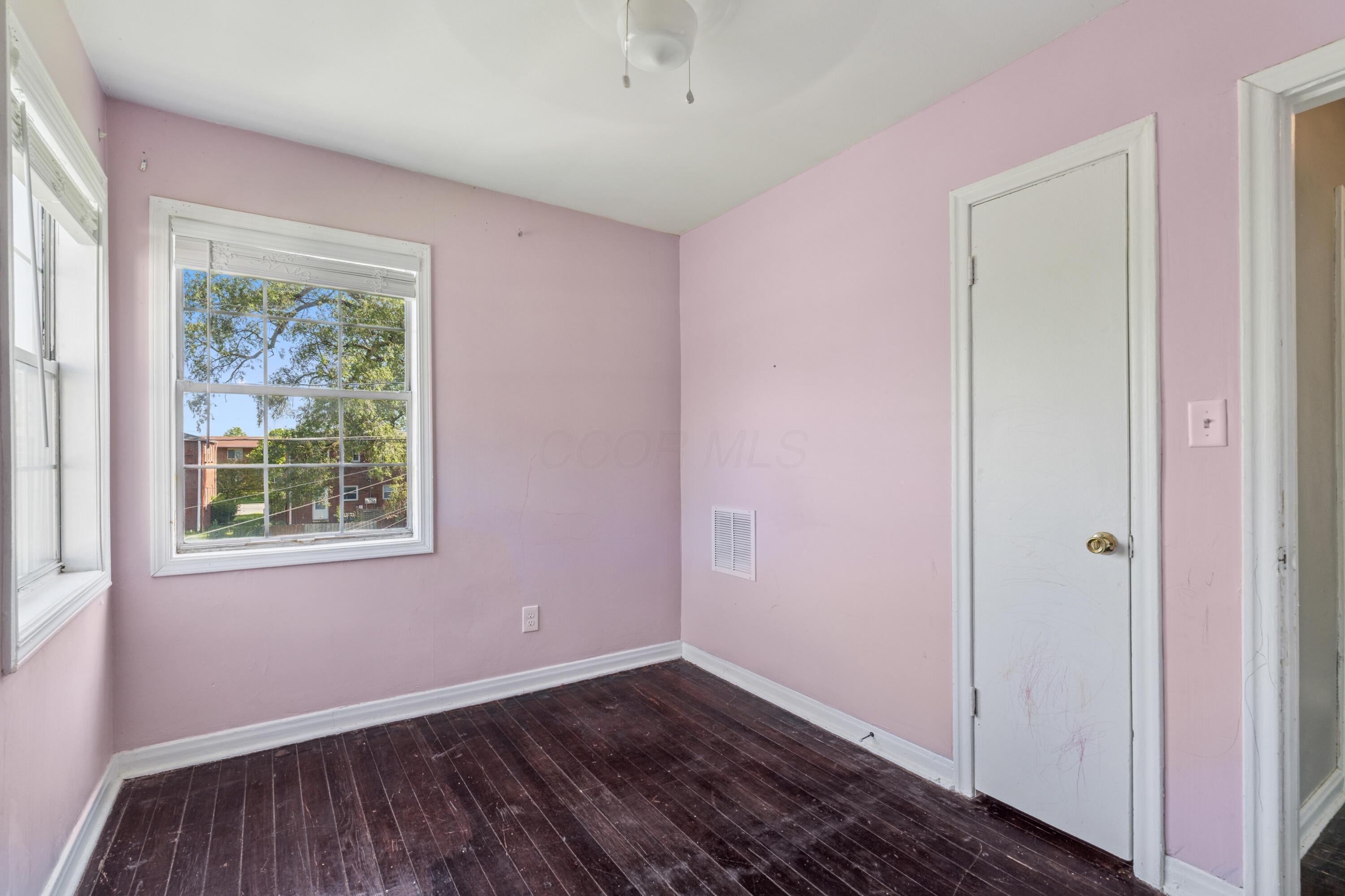 2842-2844 Columbus Avenue Property Photo 8