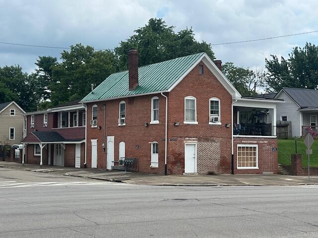 1002 S Court Street Property Photo 1