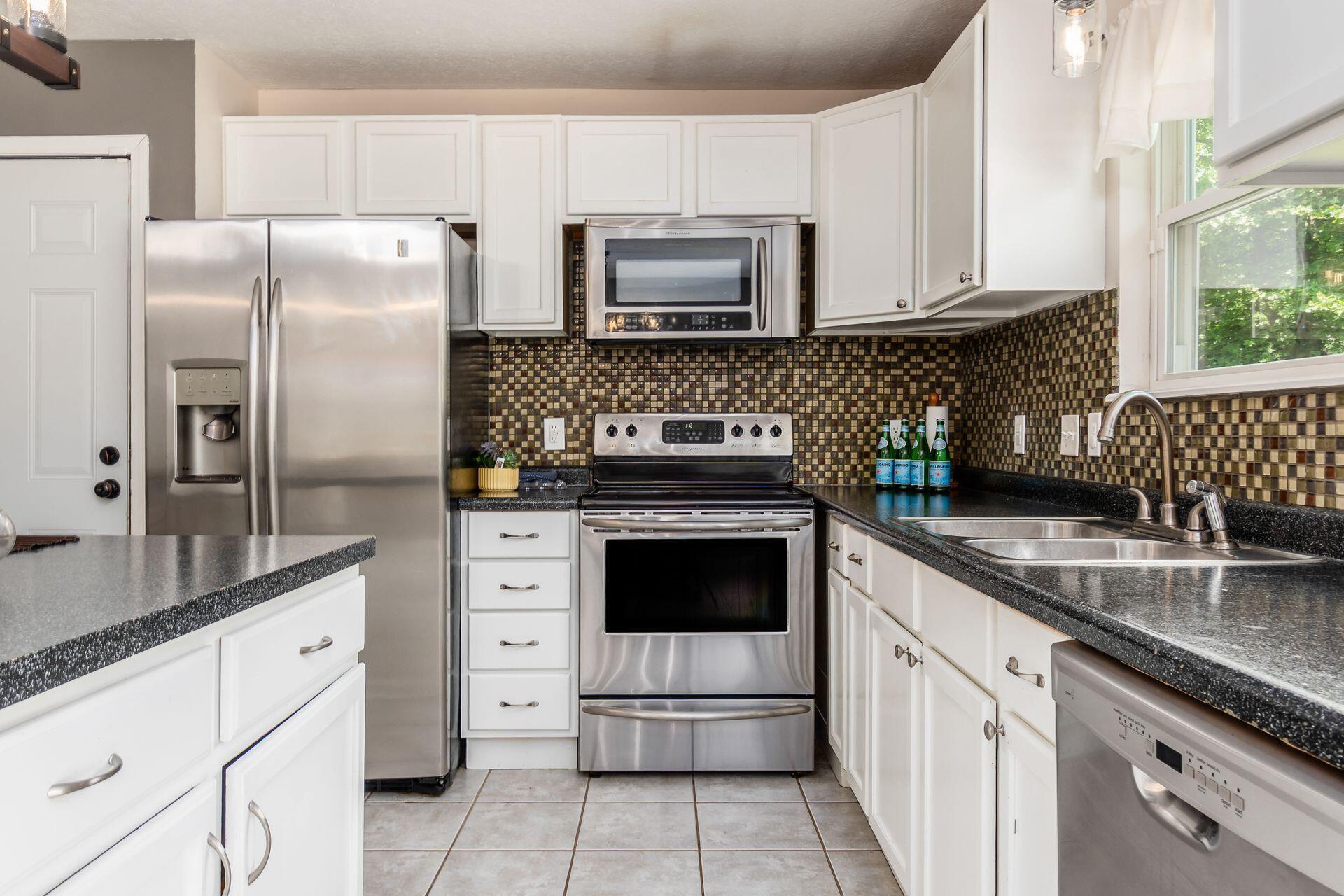 402 Wooster Street Property Photo 10