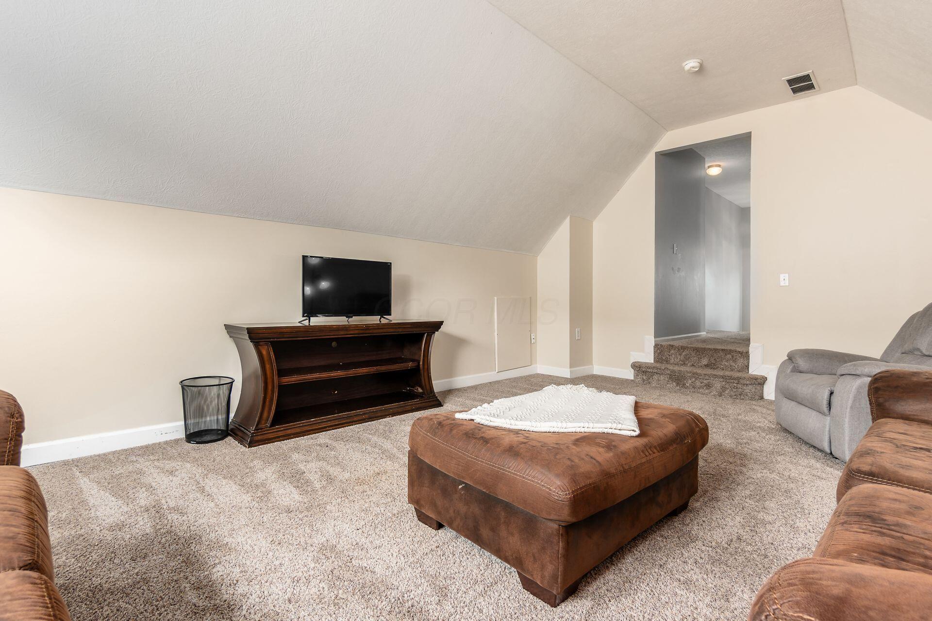 402 Wooster Street Property Photo 33