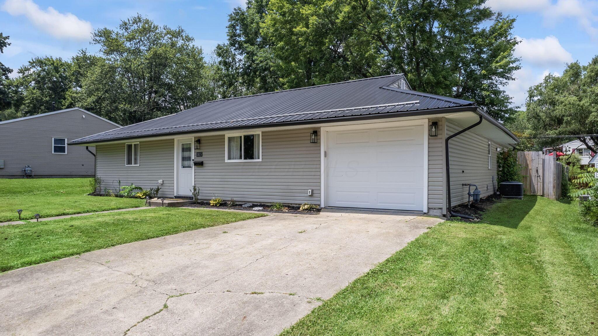 1815 Union Street Property Photo 2