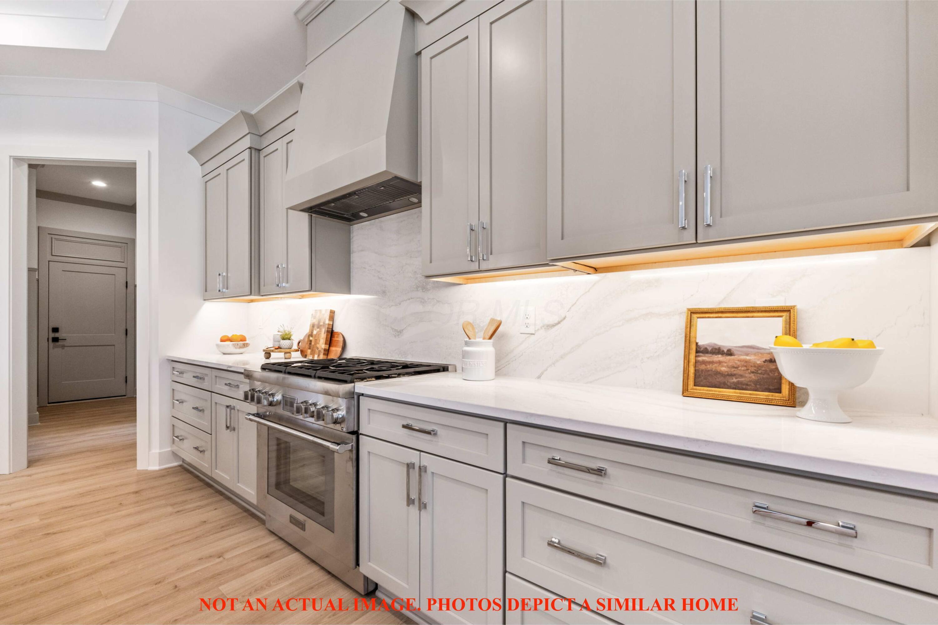 2575 Hackney Court Property Photo 4