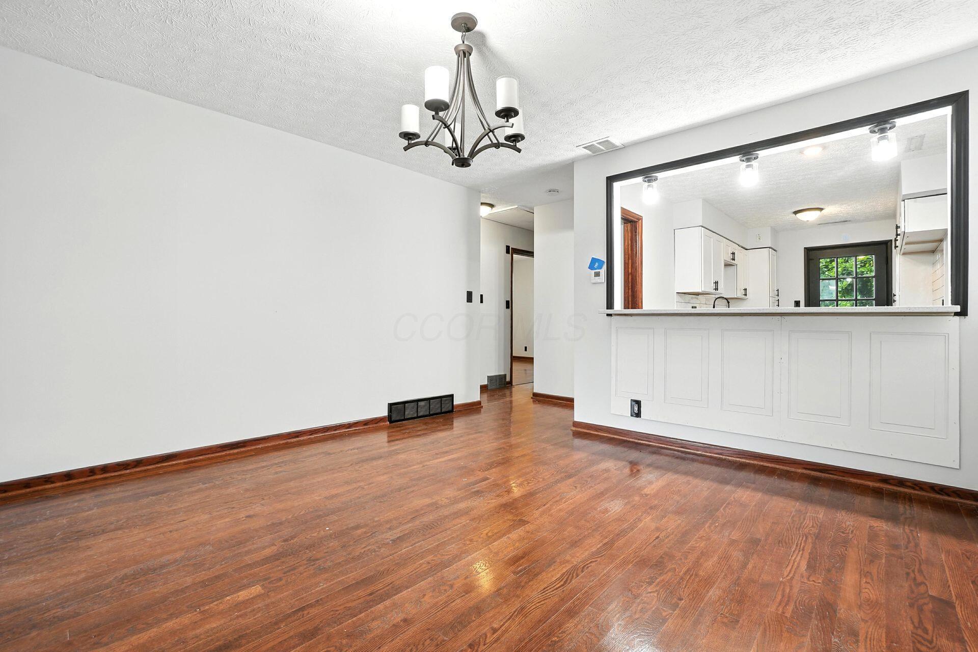 295 E Whittier Street Property Photo 6