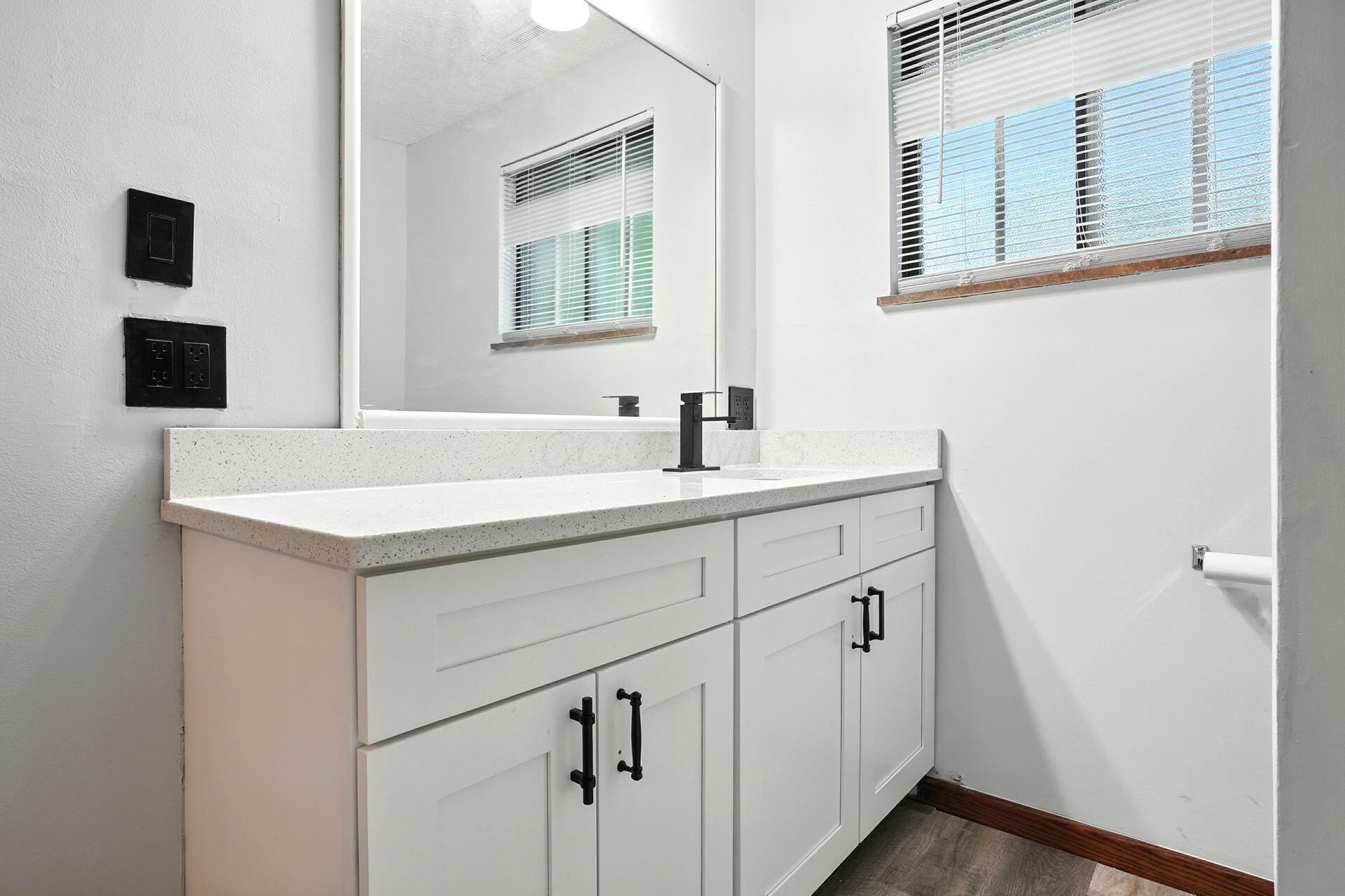 295 E Whittier Street Property Photo 18