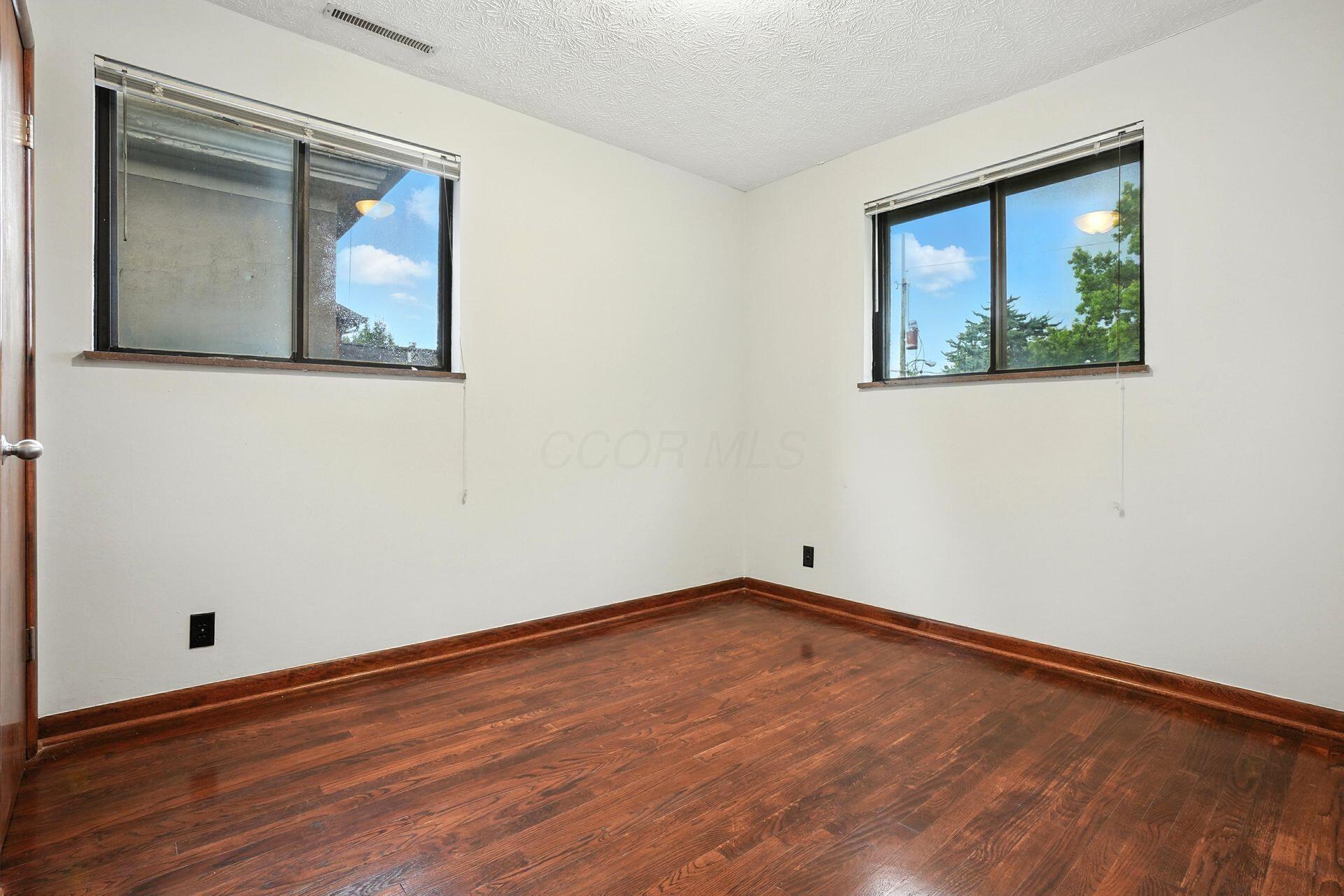 295 E Whittier Street Property Photo 22