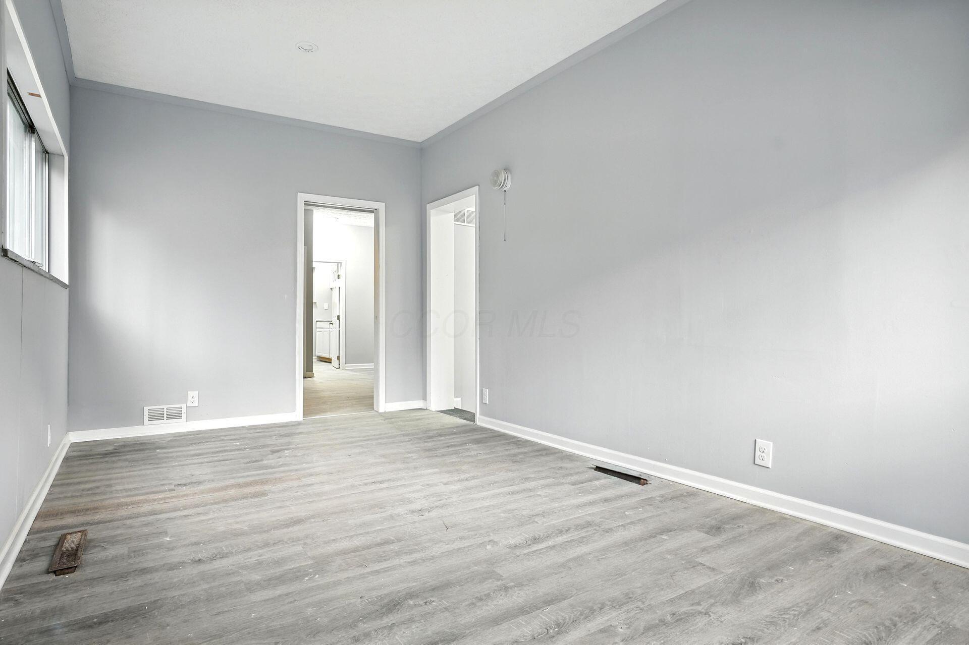 295 E Whittier Street Property Photo 23