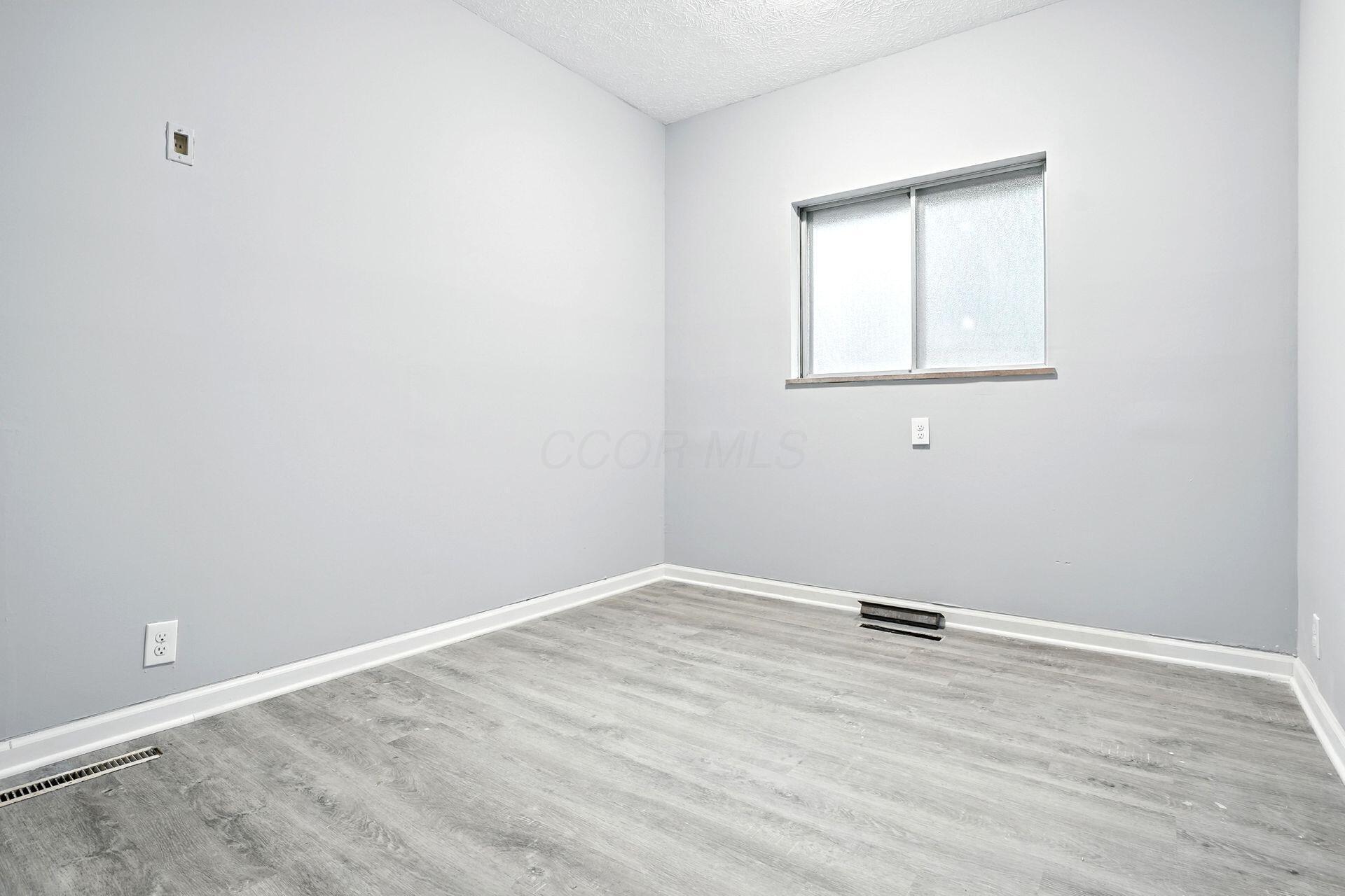 295 E Whittier Street Property Photo 33
