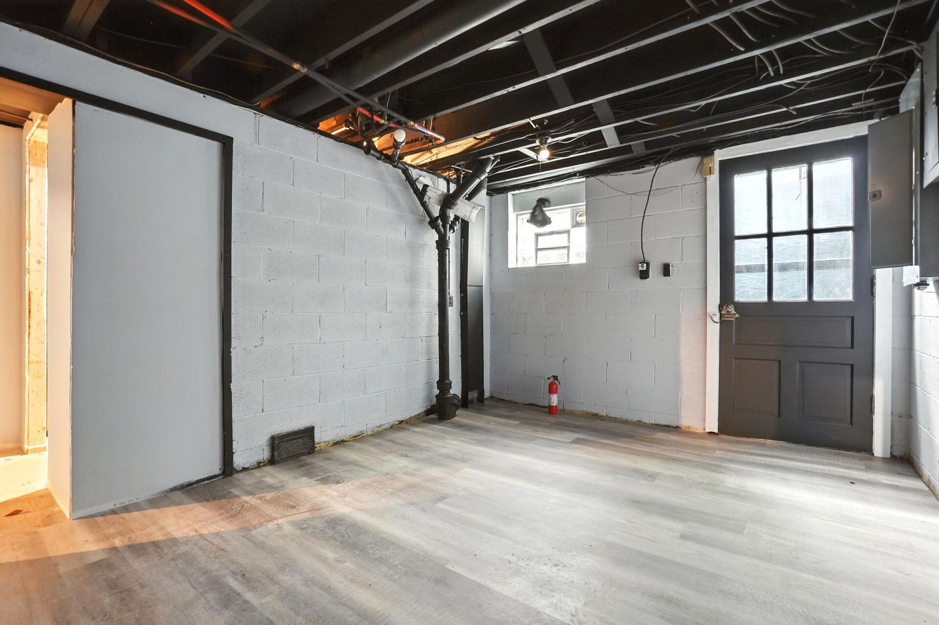 295 E Whittier Street Property Photo 39