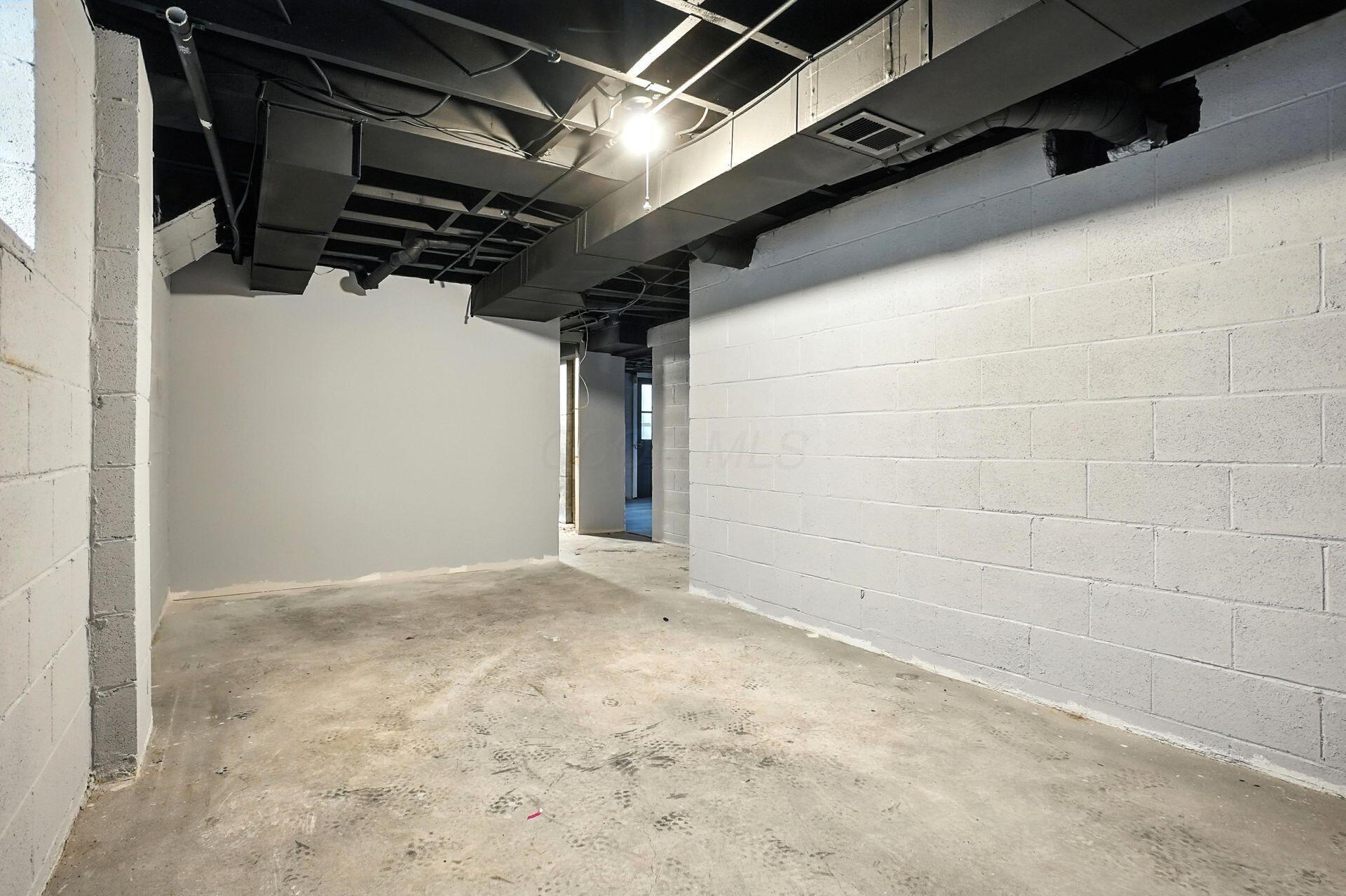 295 E Whittier Street Property Photo 44