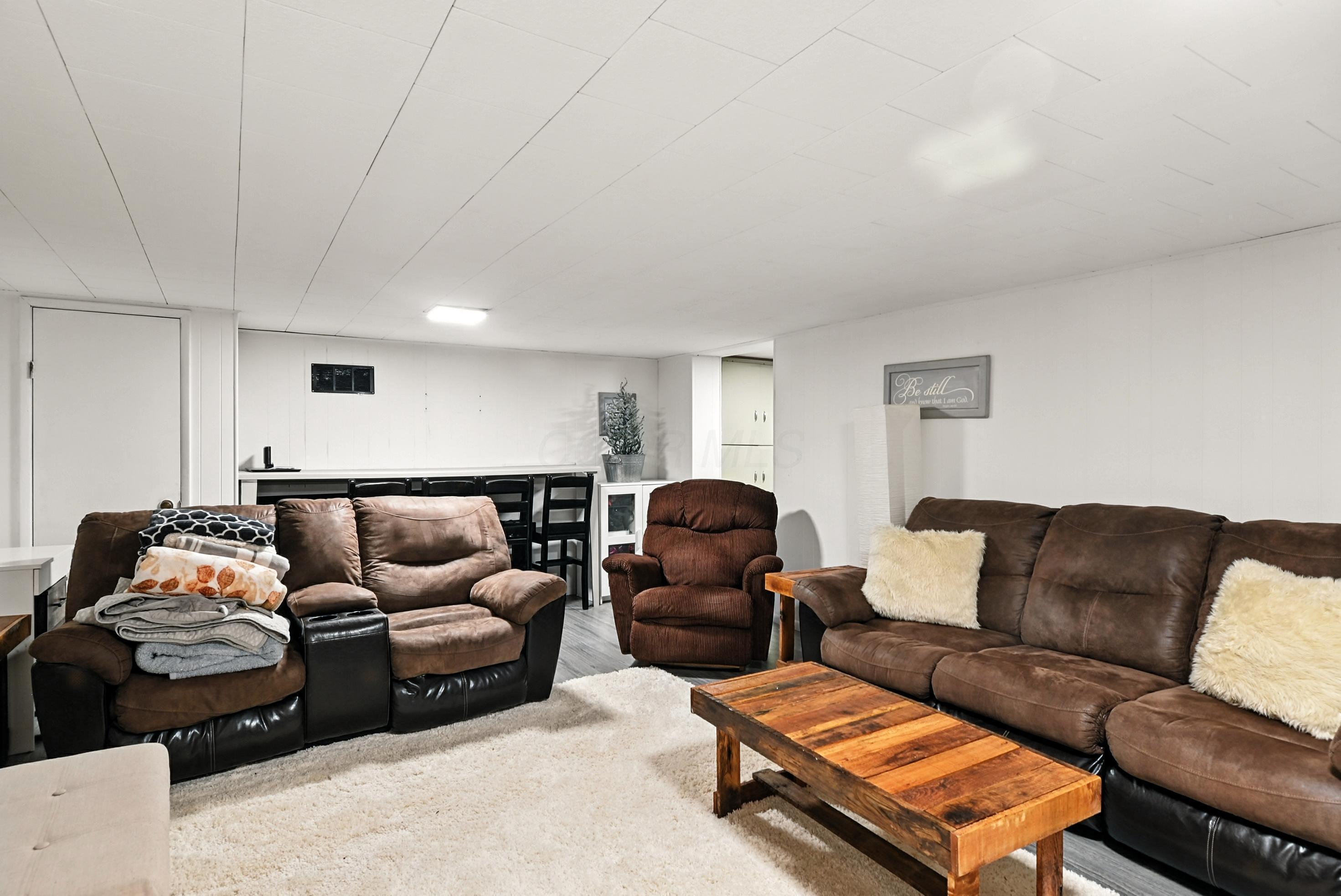 1369 Wilging Drive, 1367 Property Photo 15