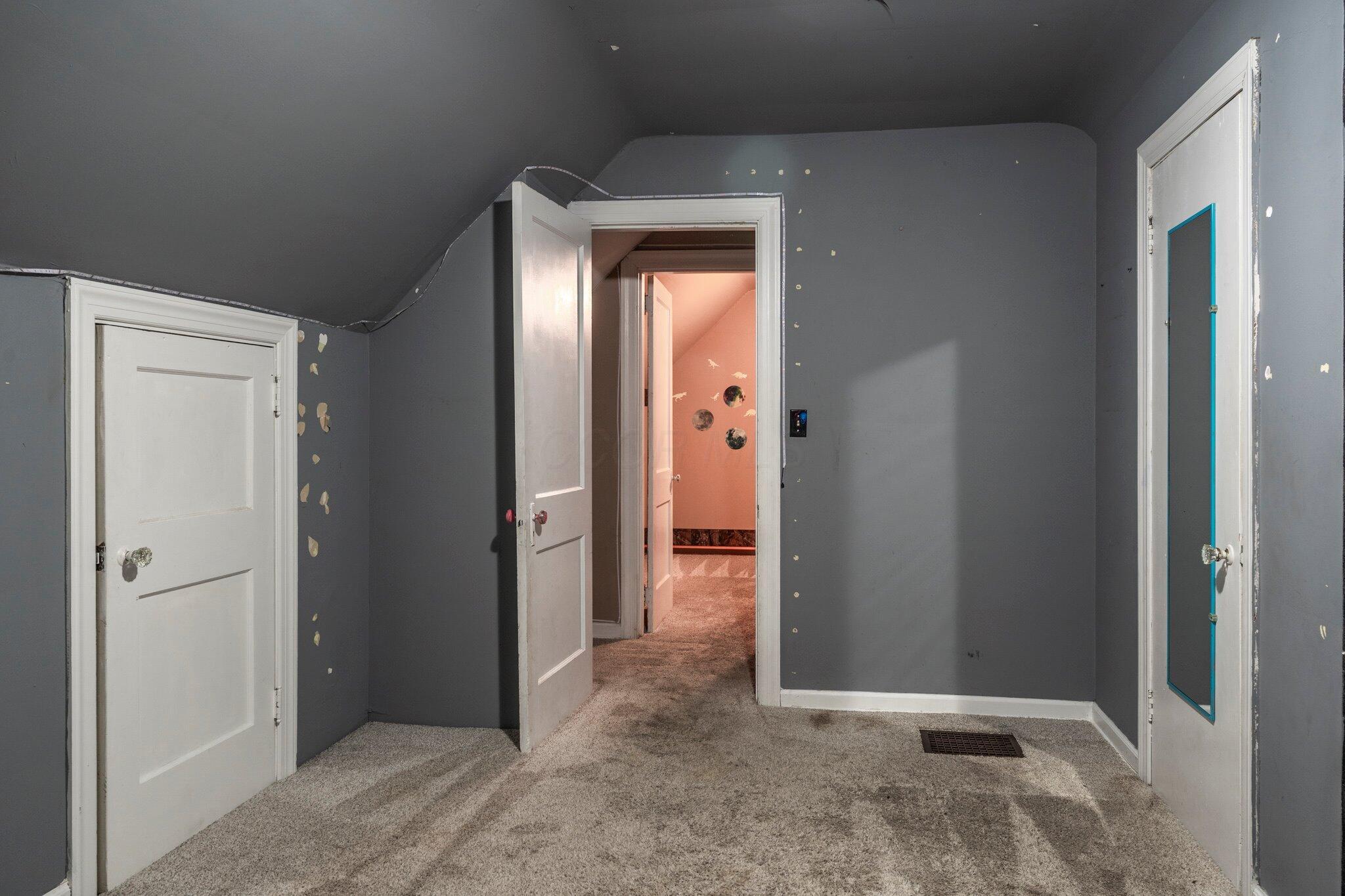 718 Hook Road Property Photo 32