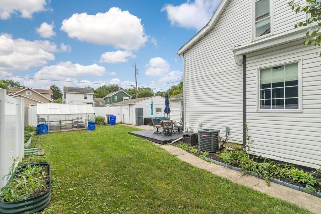 225 N Hague Avenue Property Photo 27