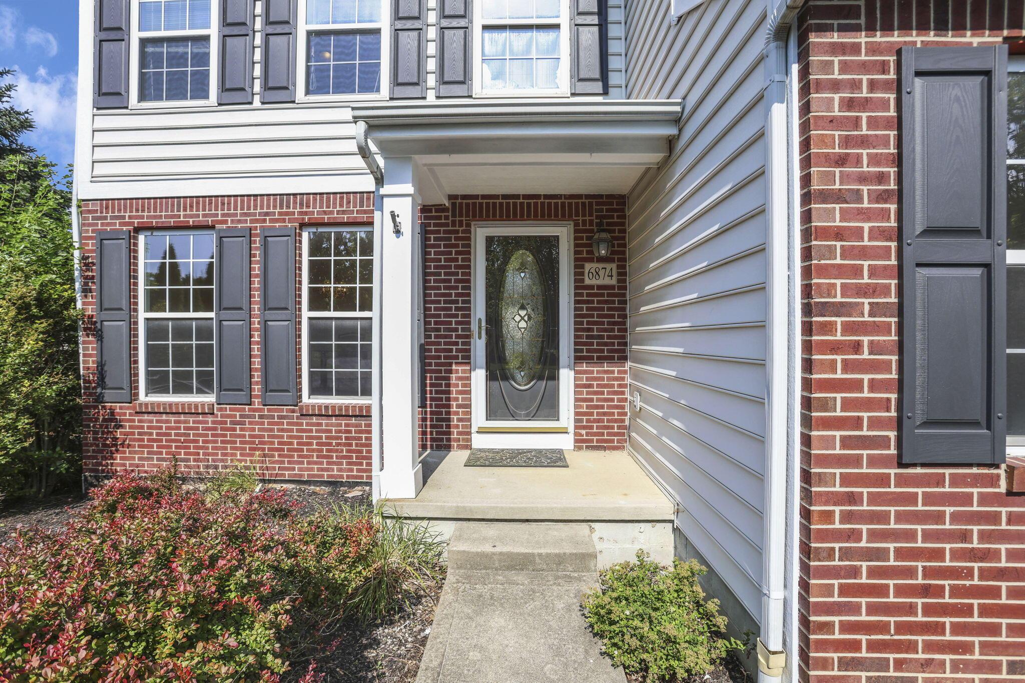 6874 Golden Way Property Photo 5