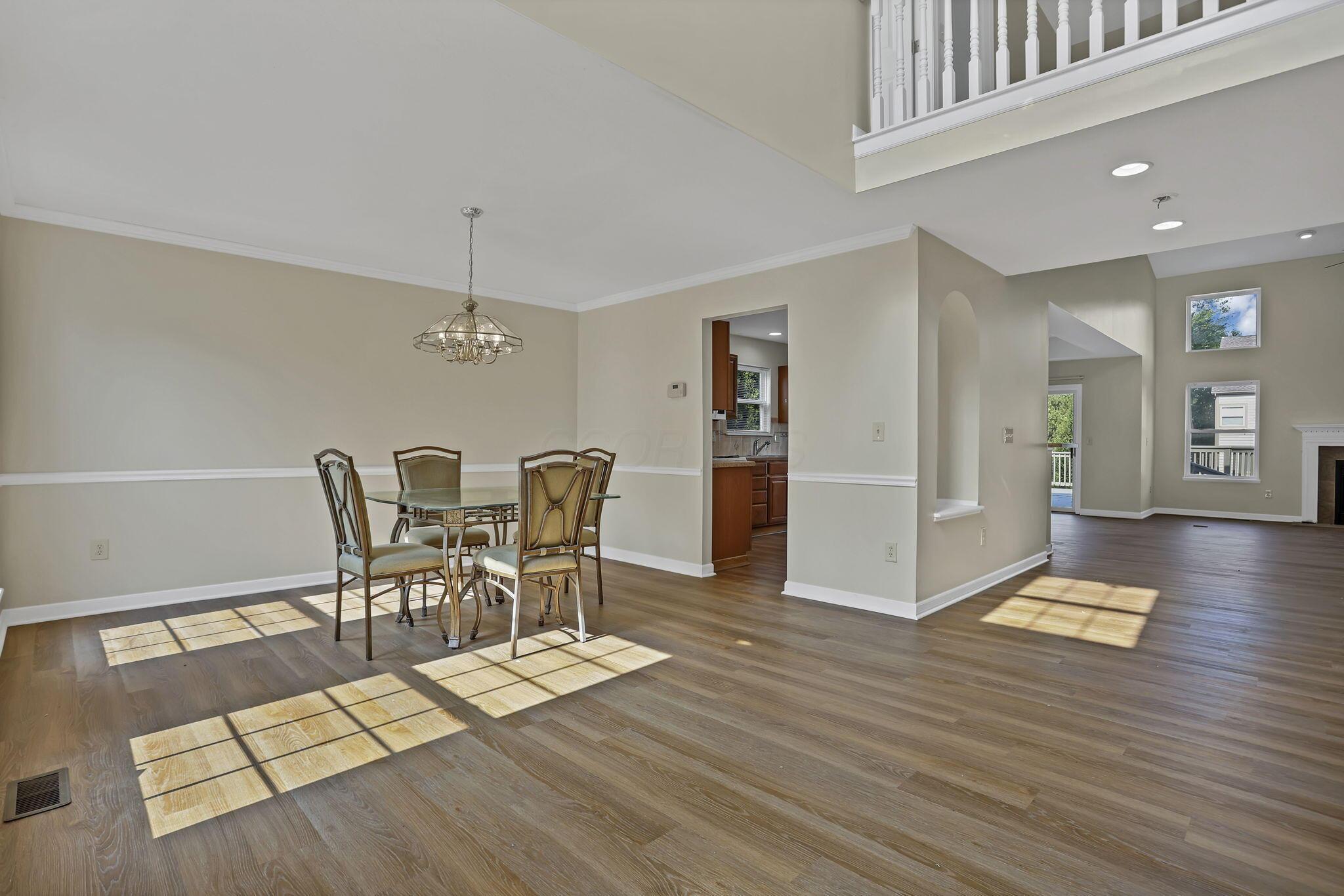 6874 Golden Way Property Photo 9