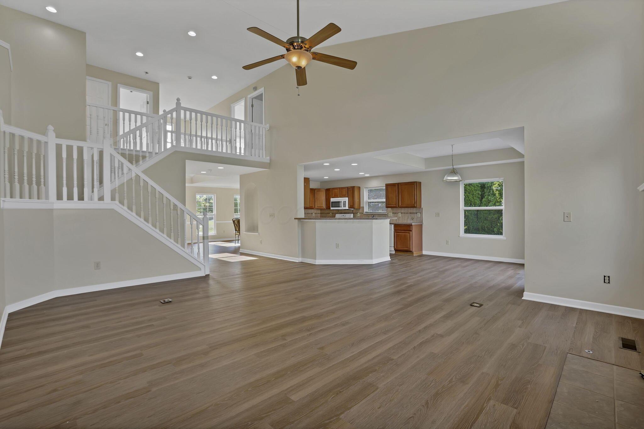 6874 Golden Way Property Photo 18