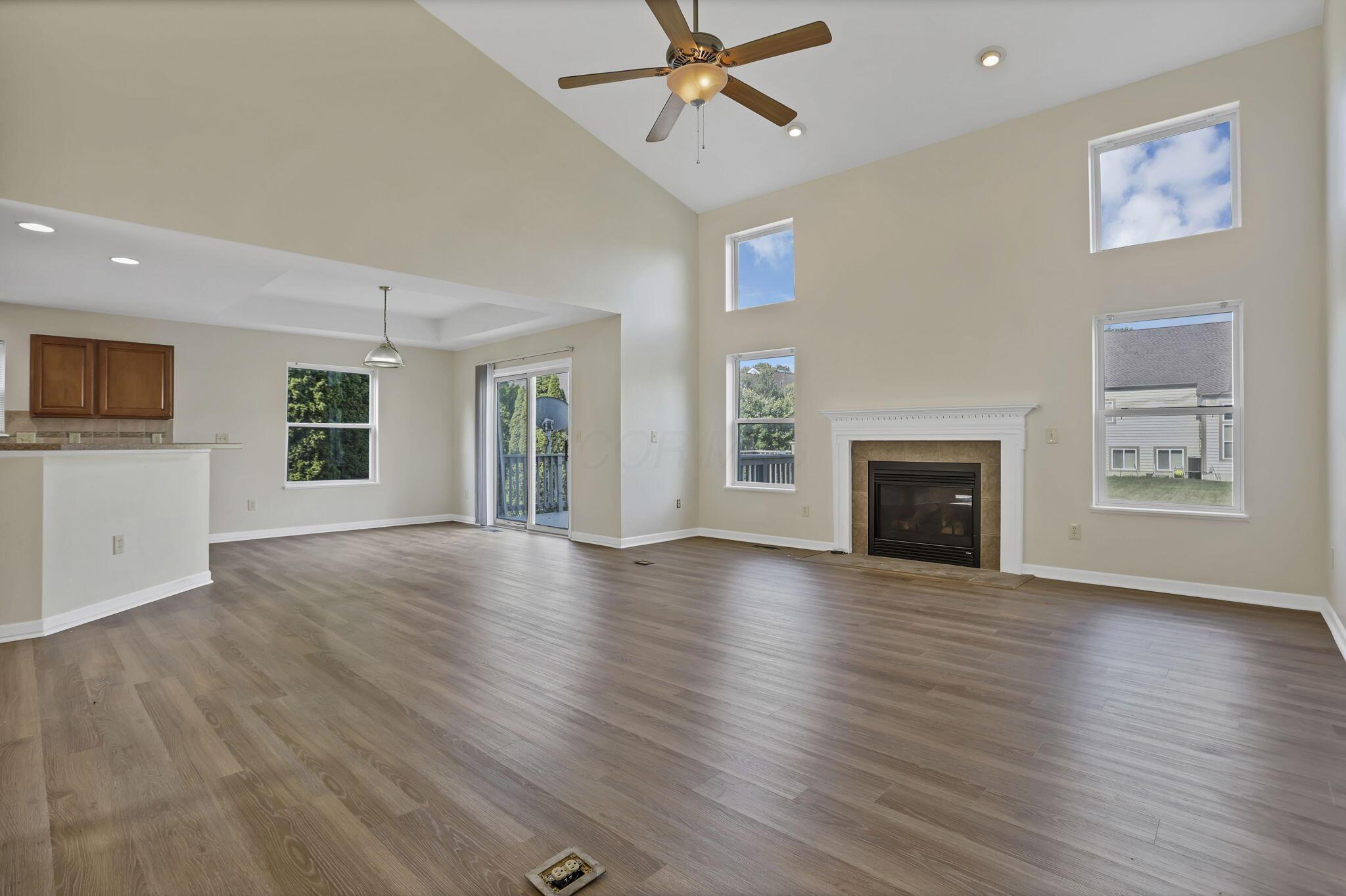 6874 Golden Way Property Photo 23