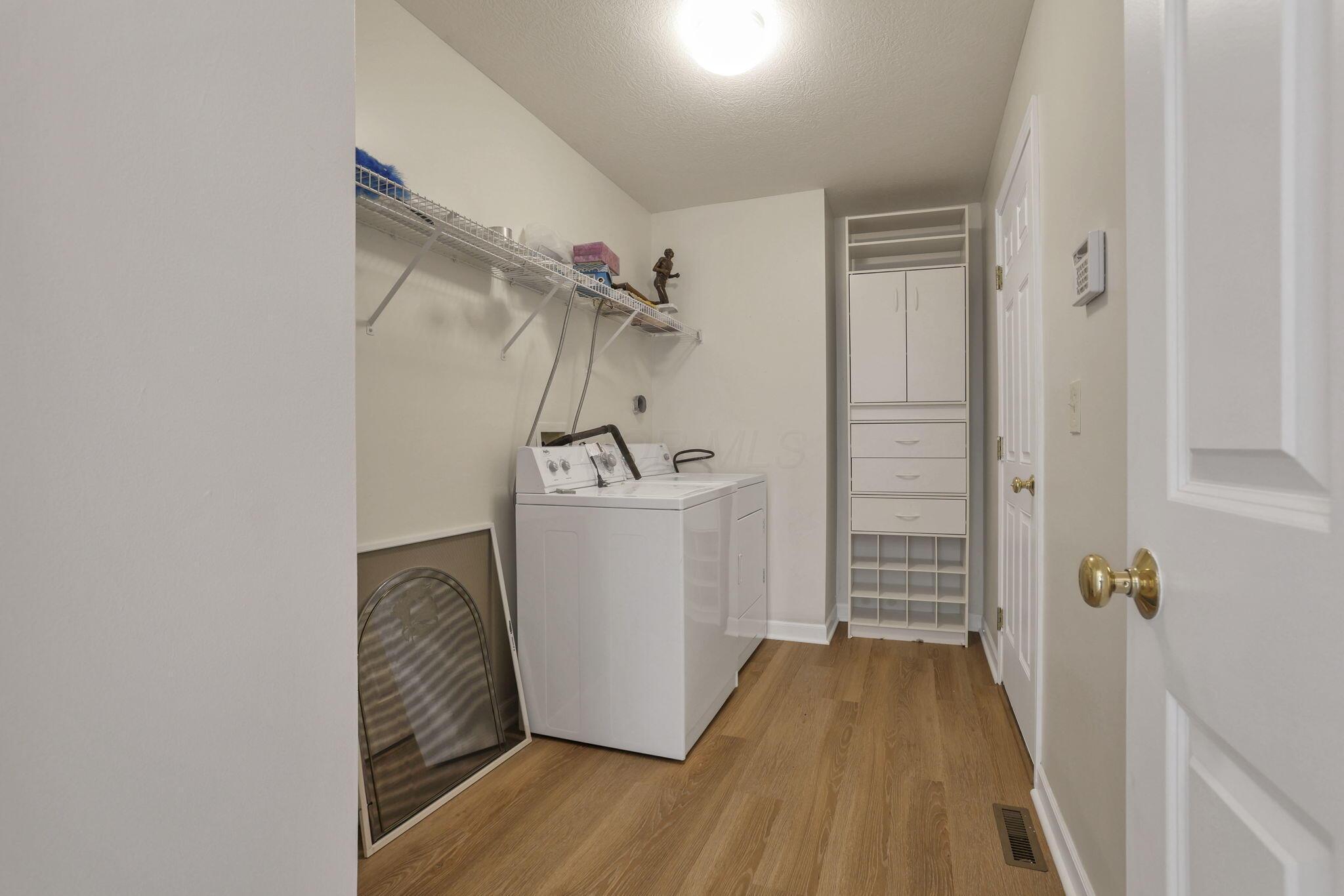 6874 Golden Way Property Photo 24