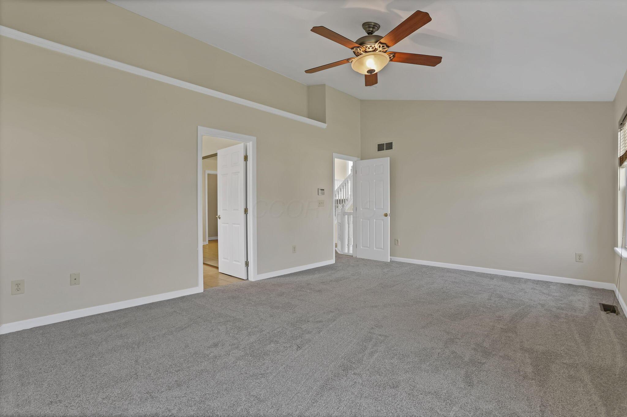 6874 Golden Way Property Photo 26