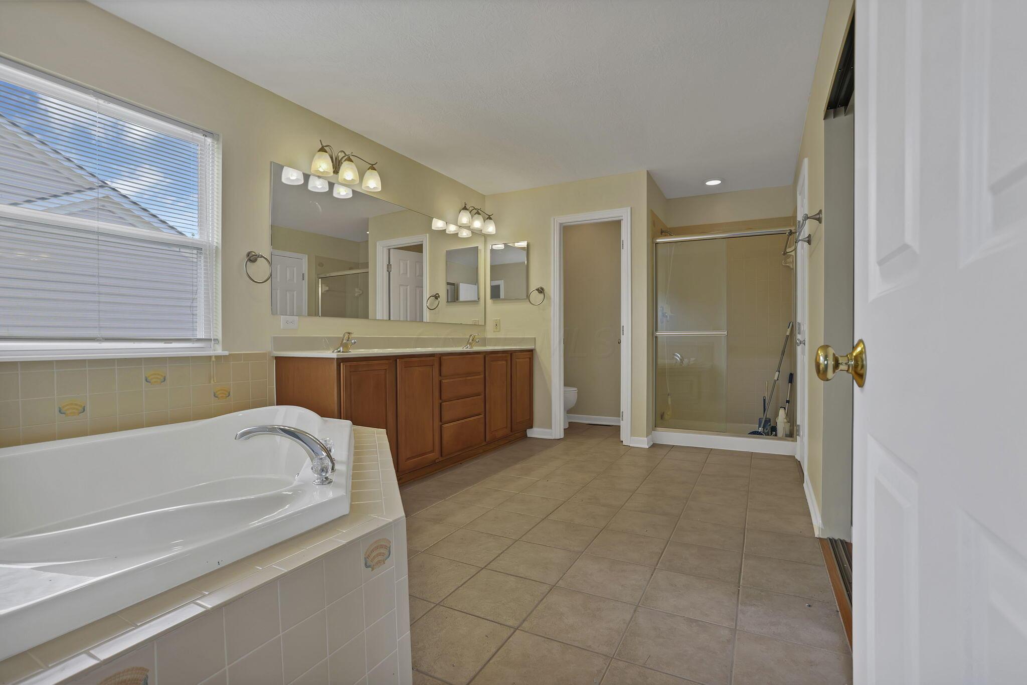 6874 Golden Way Property Photo 29