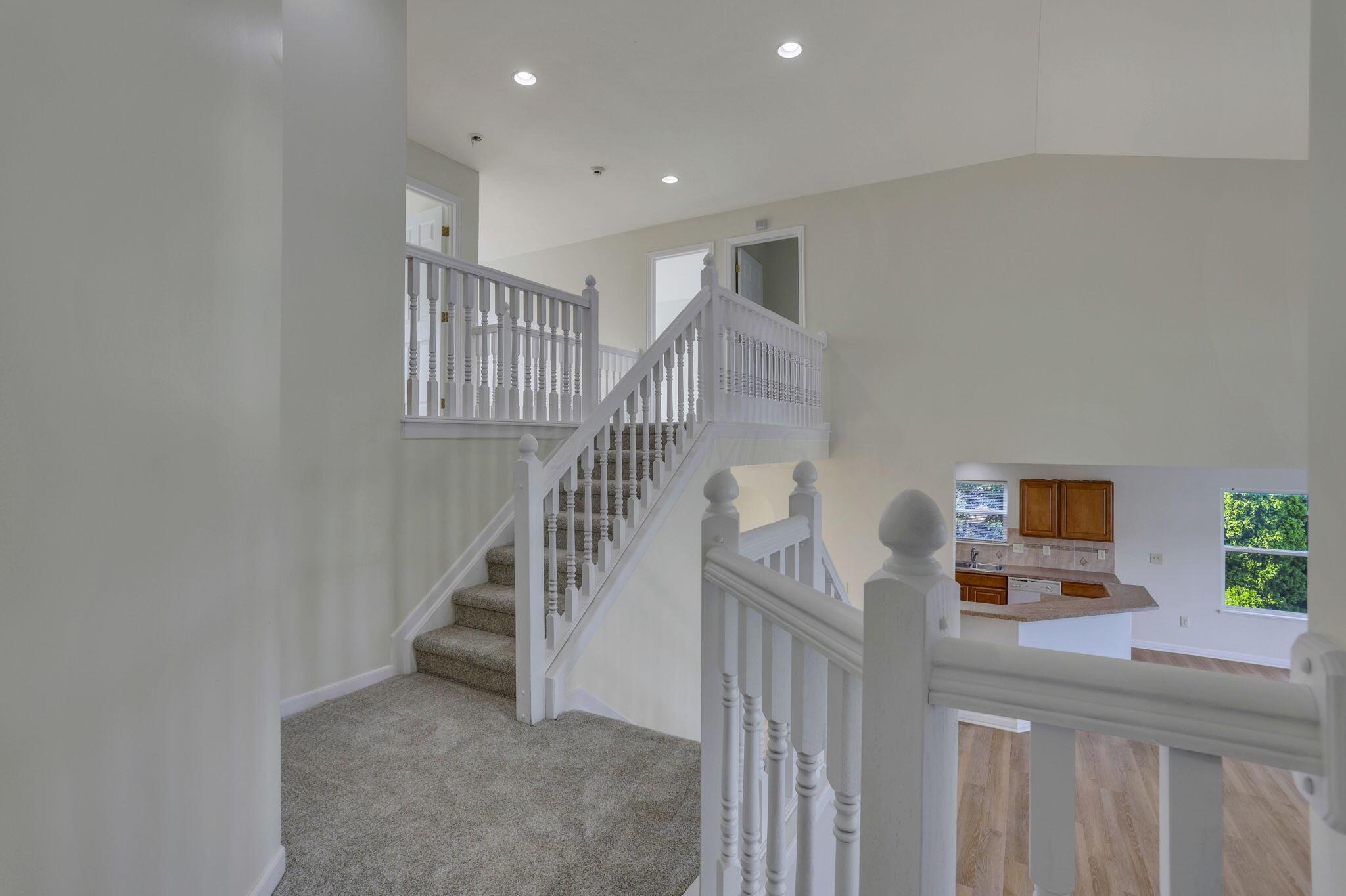 6874 Golden Way Property Photo 32