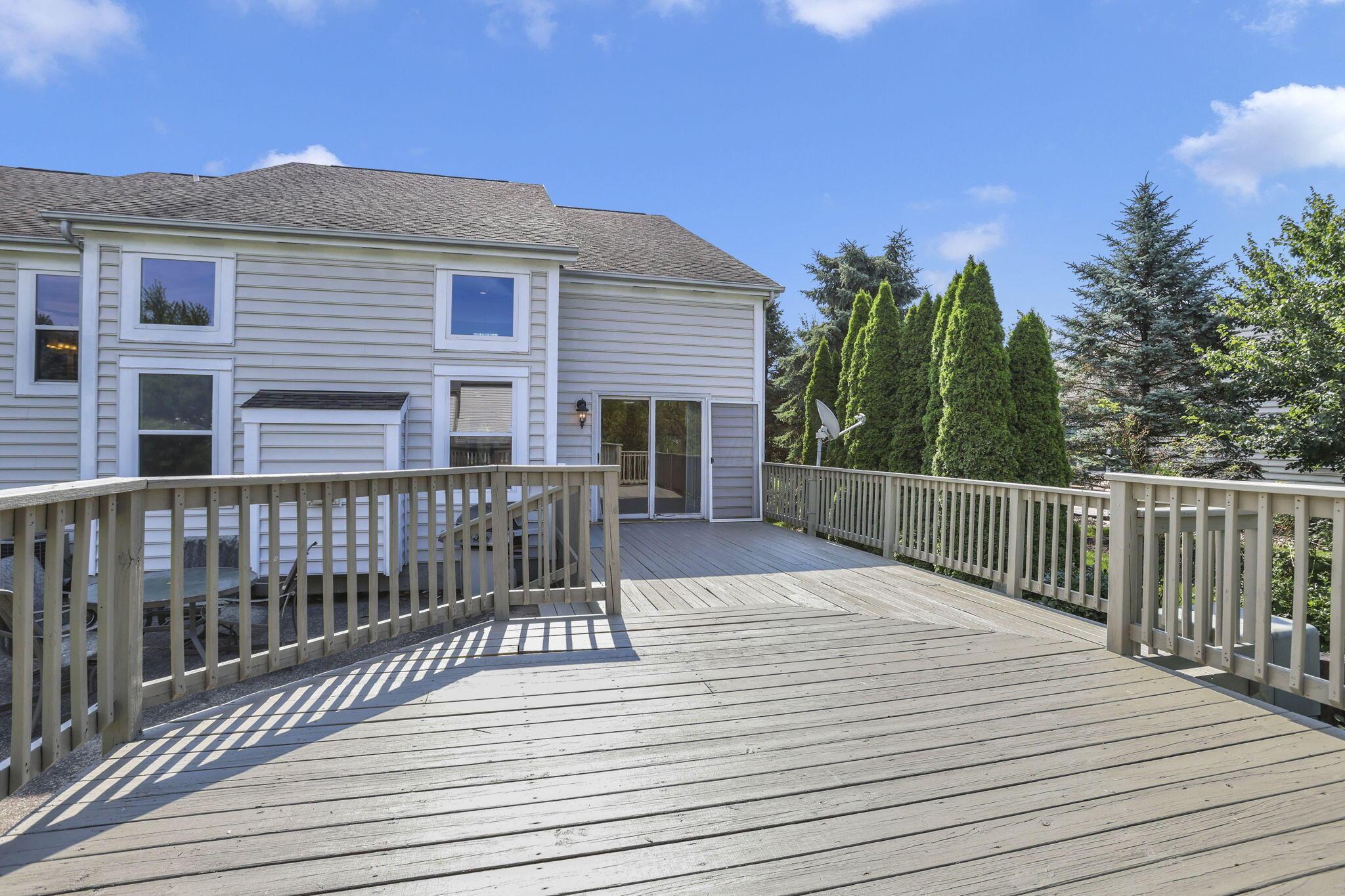 6874 Golden Way Property Photo 54