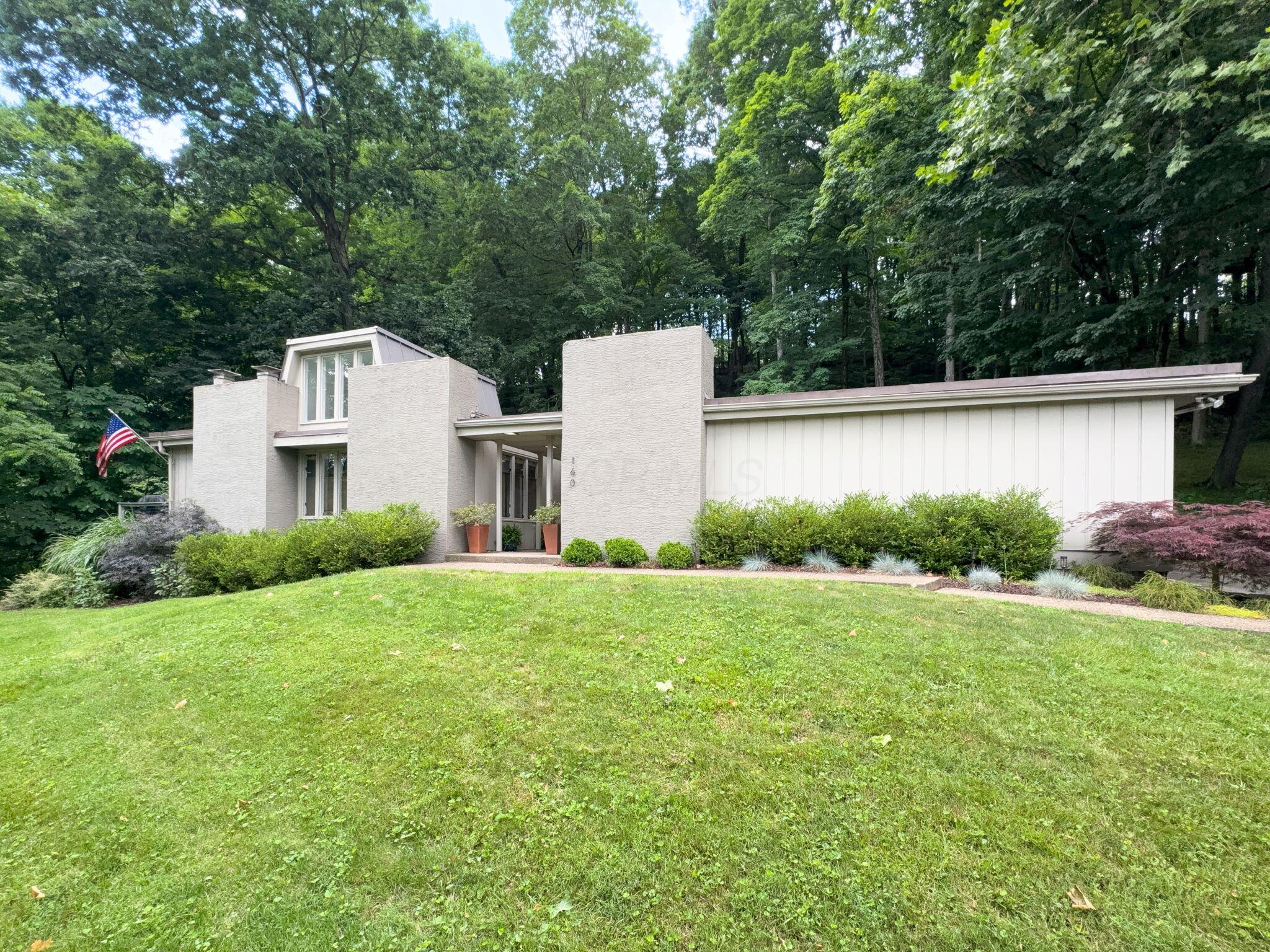 160 Wildwood Drive Property Photo 1