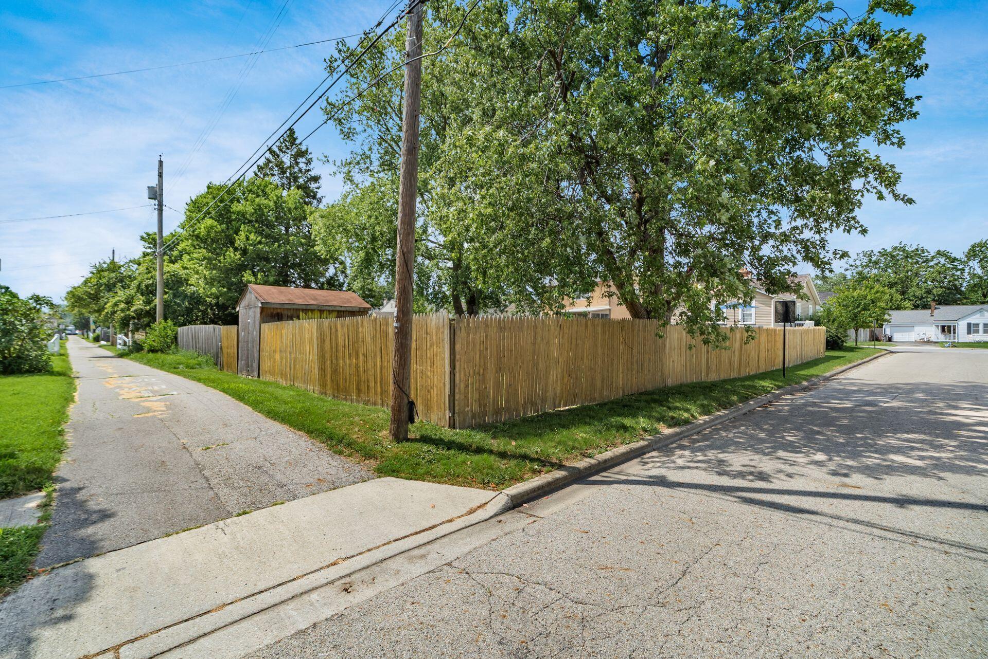 3445 Woodlawn Avenue Property Photo 45